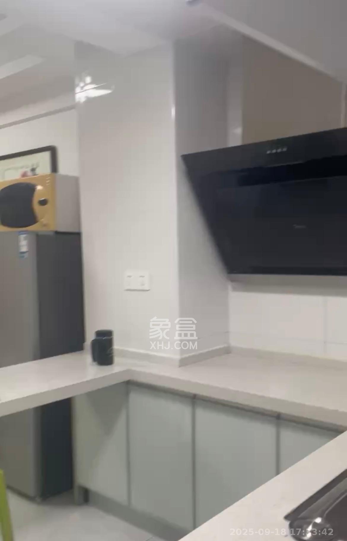 鑫远御文台一期 2室1厅1卫 1800.0元/月 鑫远御文台一期 2室1厅1卫 1800.0元/月室内图