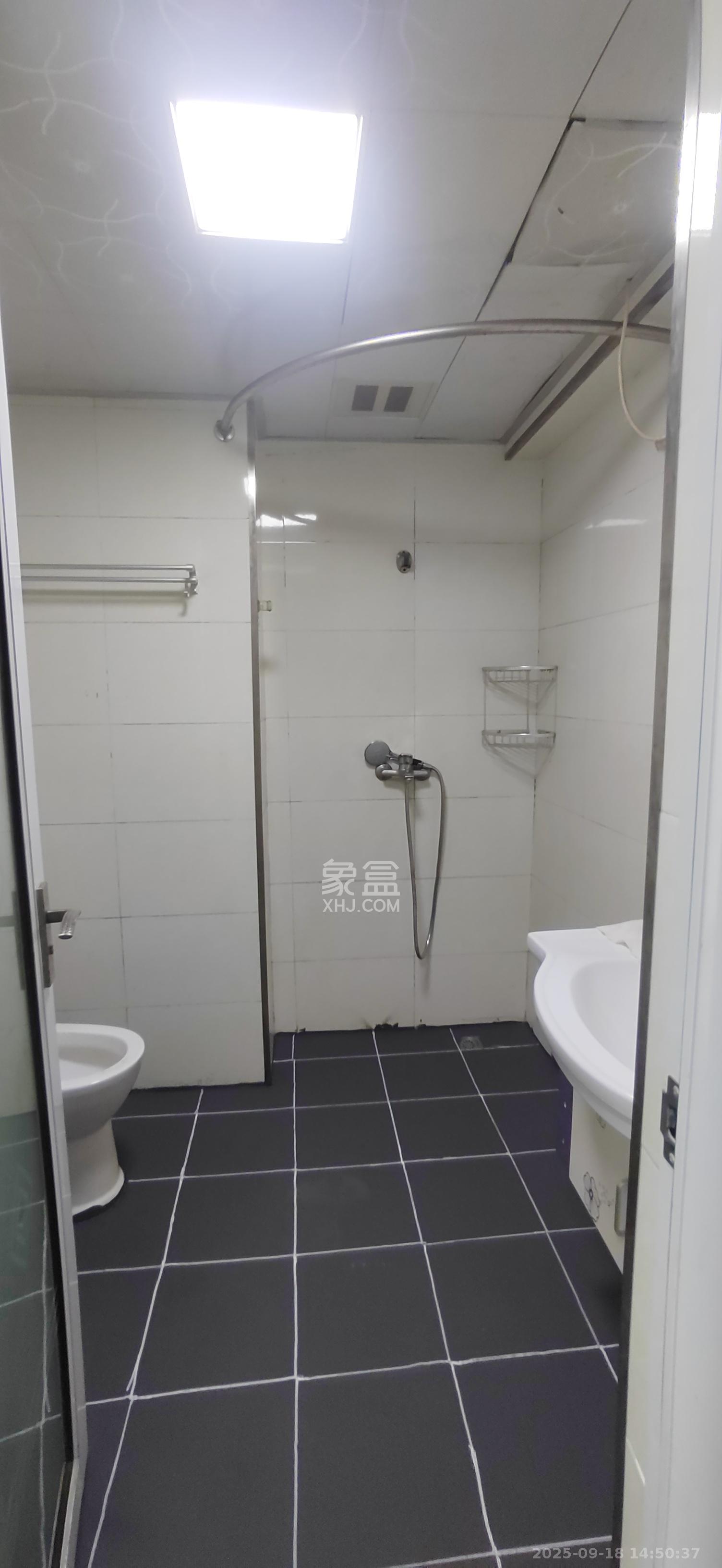 昌和商业中心/昌和国际  1室1厅1卫    1200.0元/月室内图