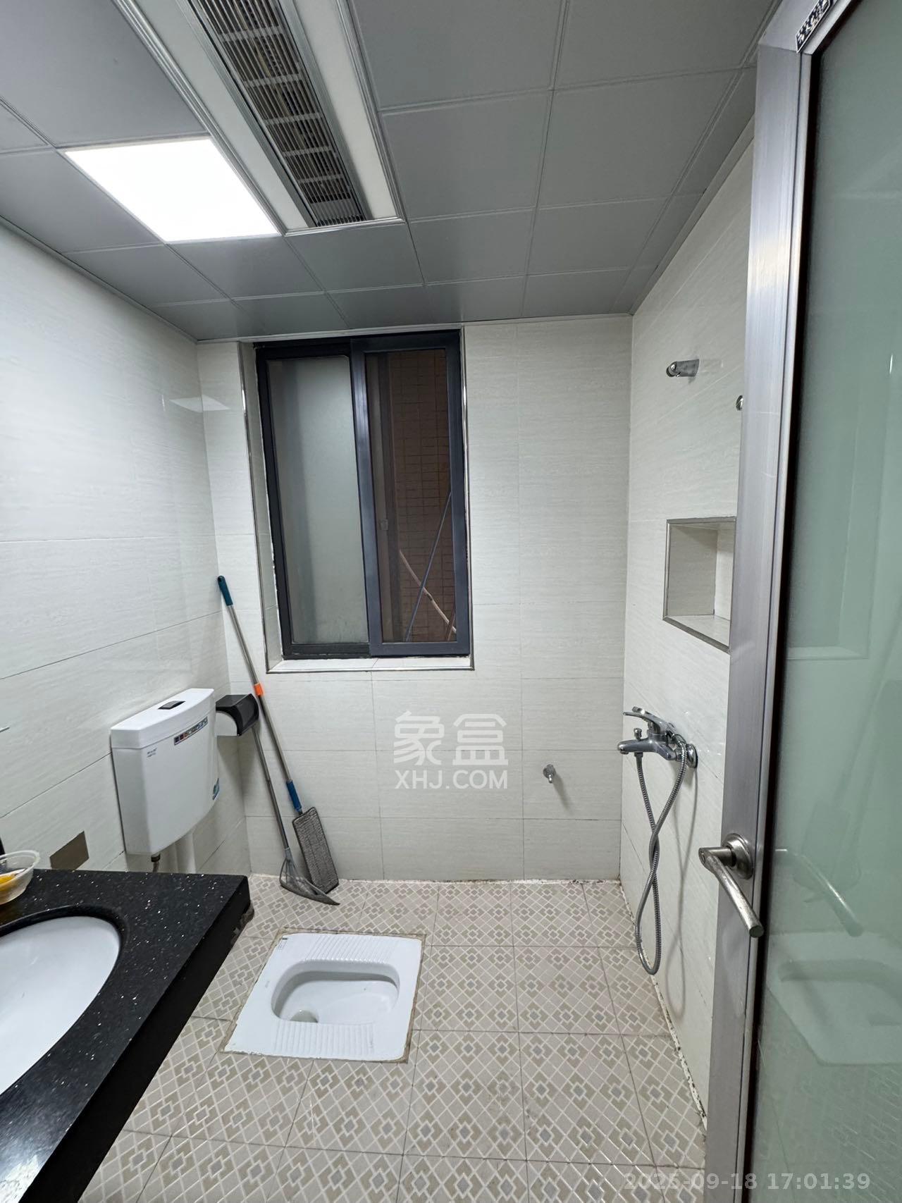 优山美地 3室2厅2卫 2600.0元/月 优山美地 3室2厅2卫 2600.0元/月室内图