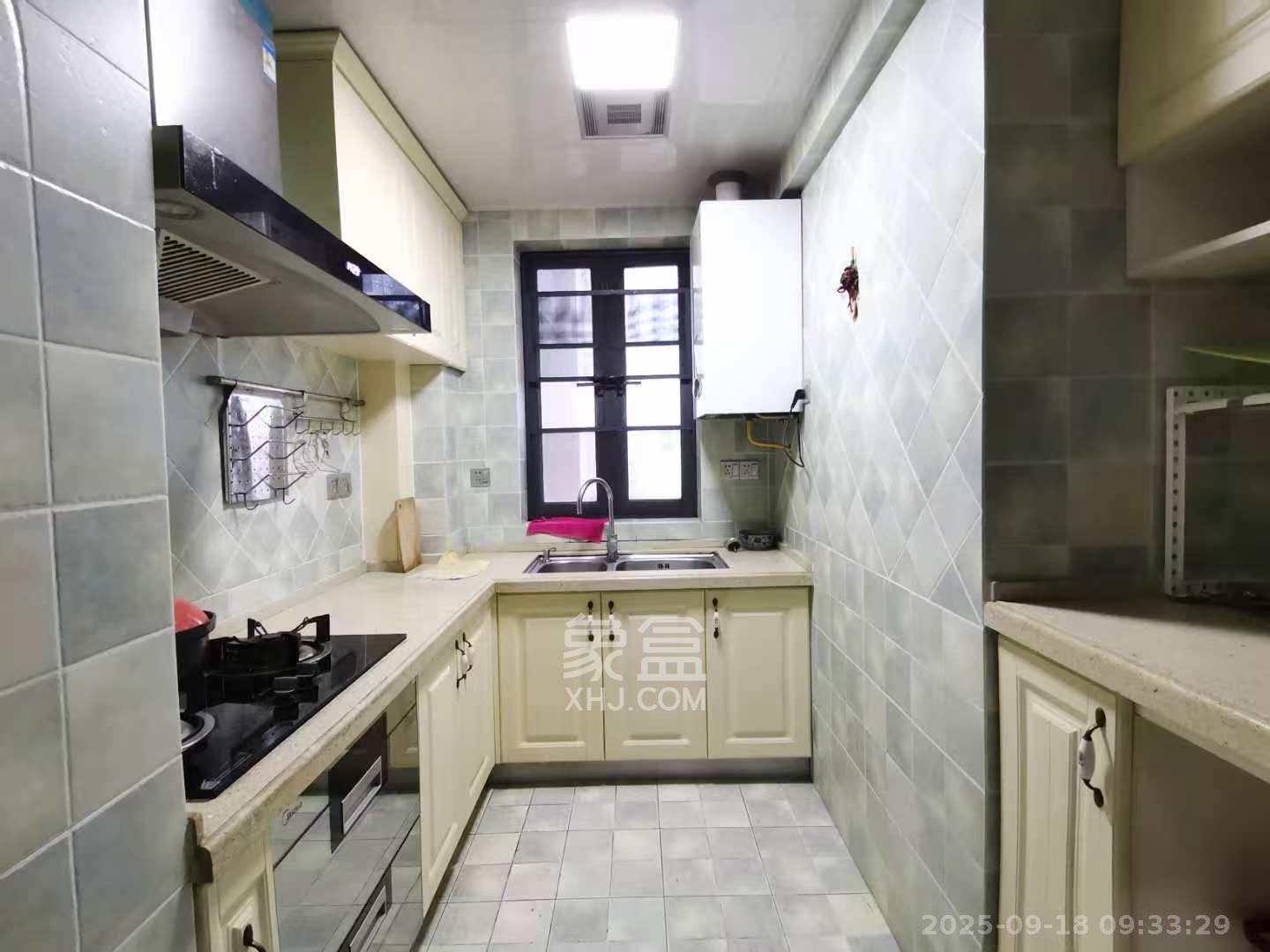 天健壹平方英里（天健芙蓉盛世二期）  4室2厅2卫    4000.0元/月室内图