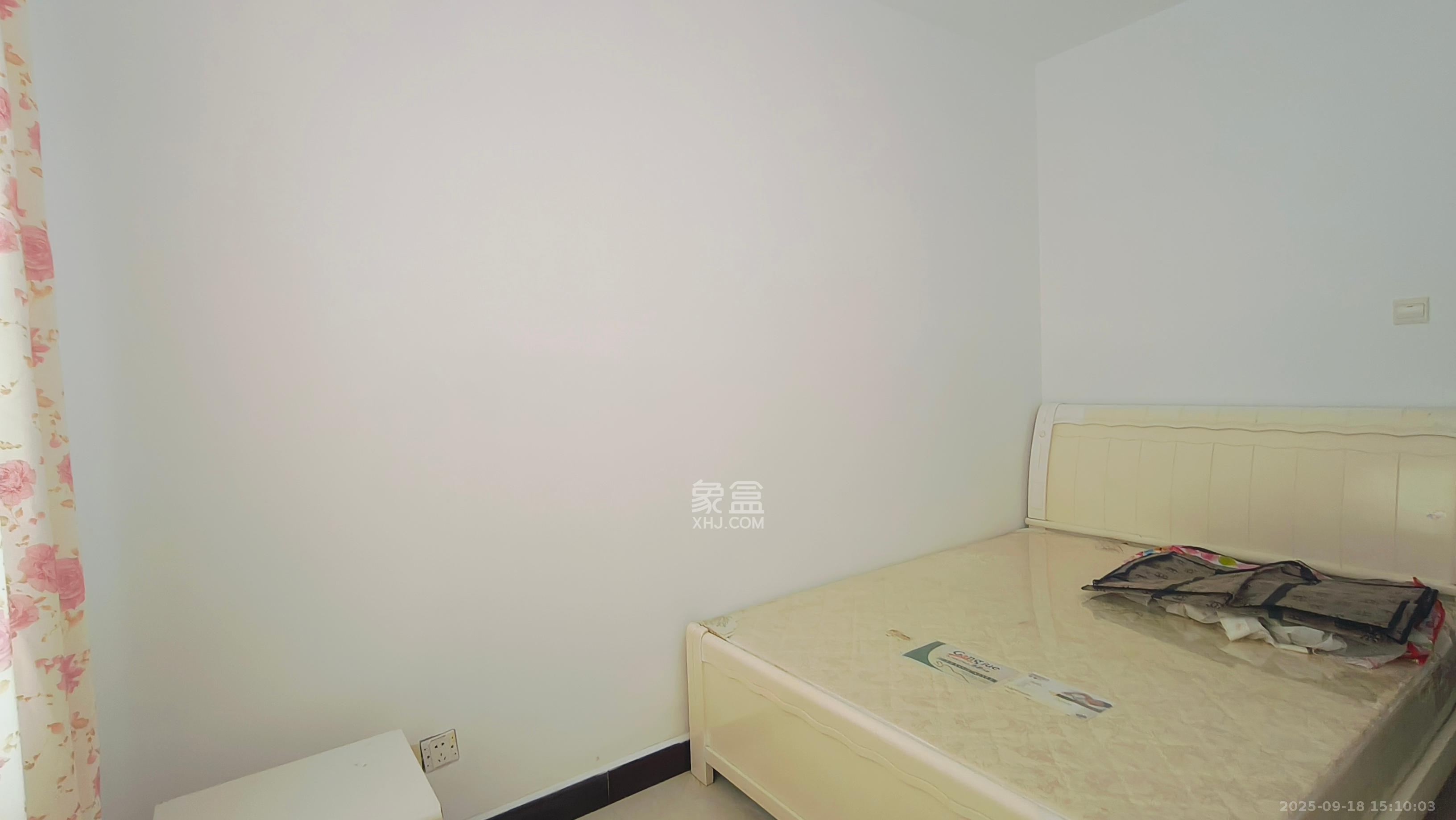 湘楚家园 3室2厅2卫 1600.0元/月 湘楚家园 3室2厅2卫 1600.0元/月室内图