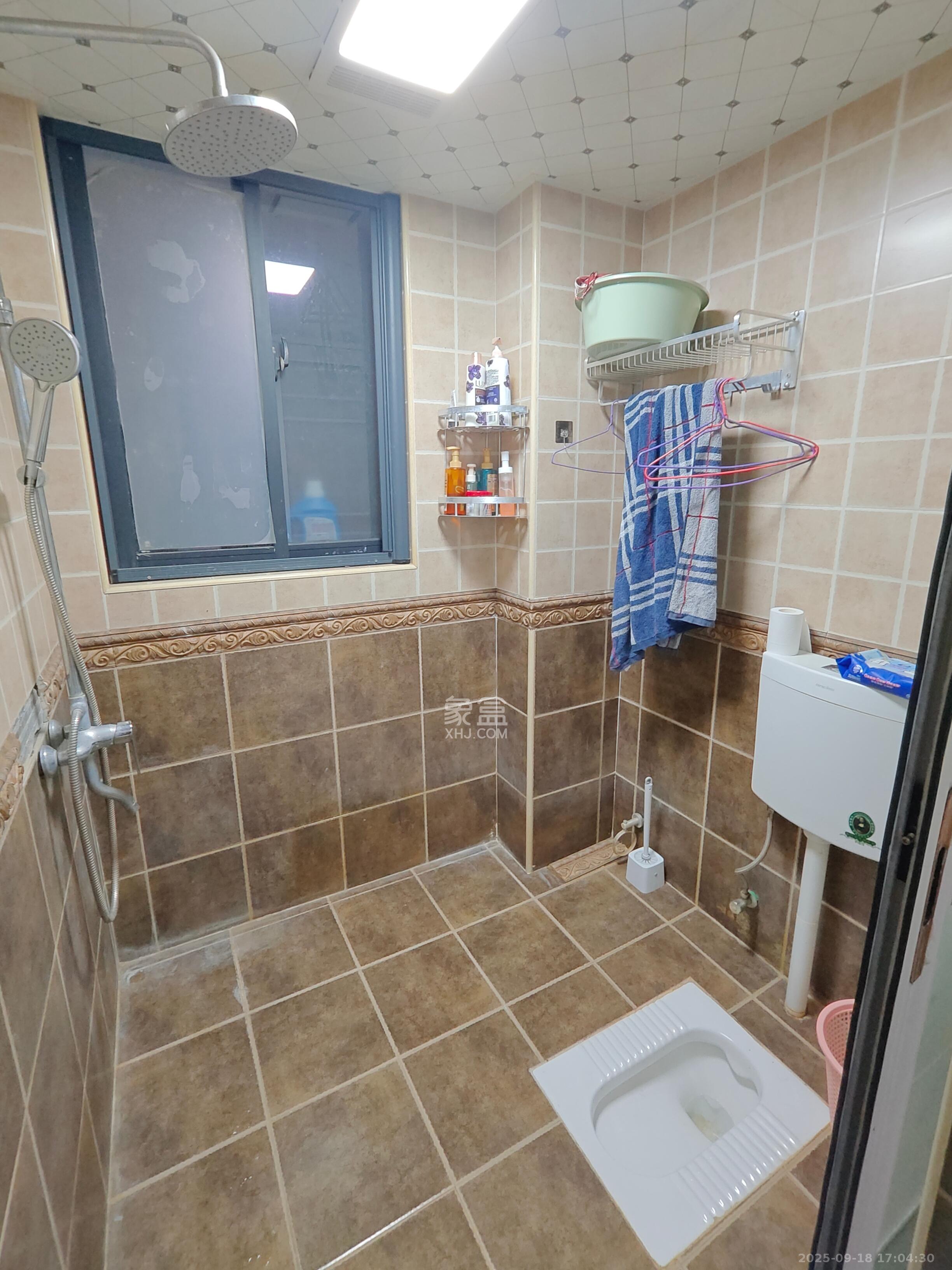 勤诚达新界  3室2厅1卫    2000.0元/月室内图