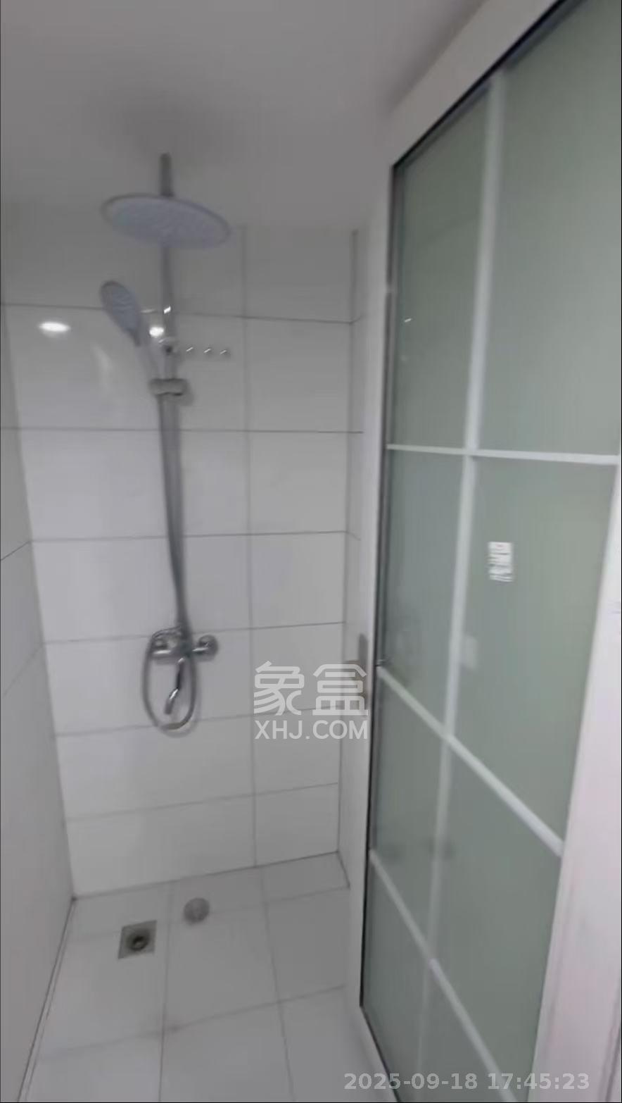 龙湖新壹城 1室1厅1卫 1500.0元/月 龙湖新壹城 1室1厅1卫 1500.0元/月室内图