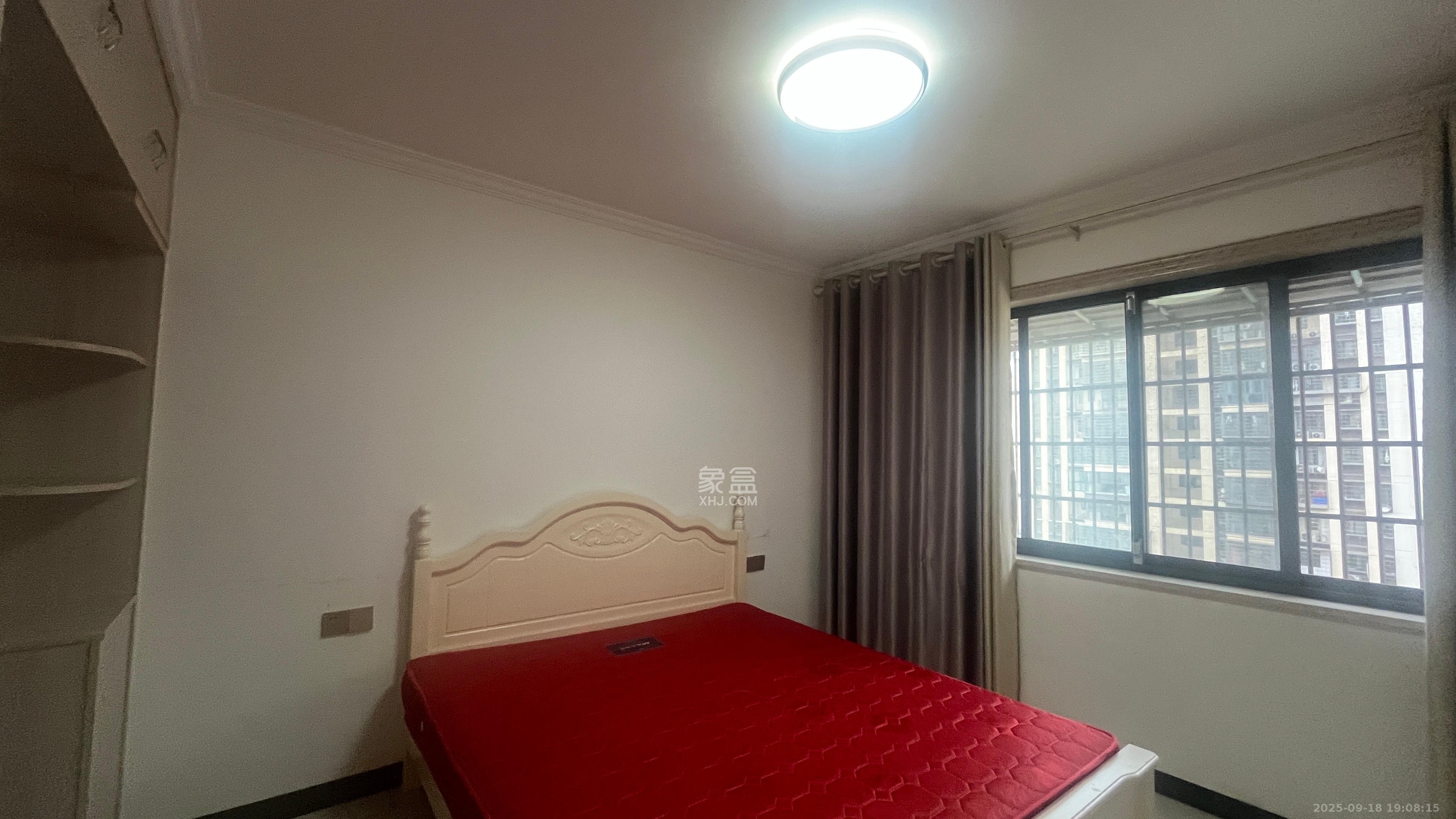 桥头家苑一期 3室2厅2卫 2200.0元/月 桥头家苑一期 3室2厅2卫 2200.0元/月室内图