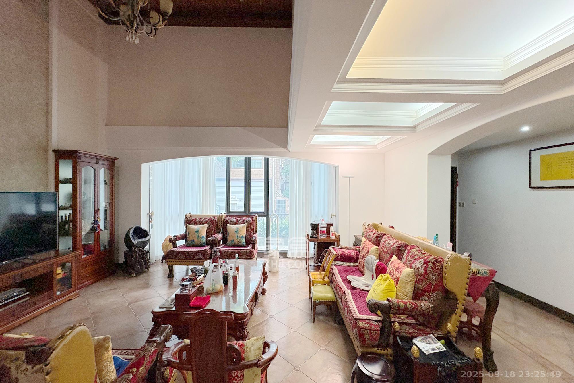 梦泽园  6室3厅4卫    1605.0万其他