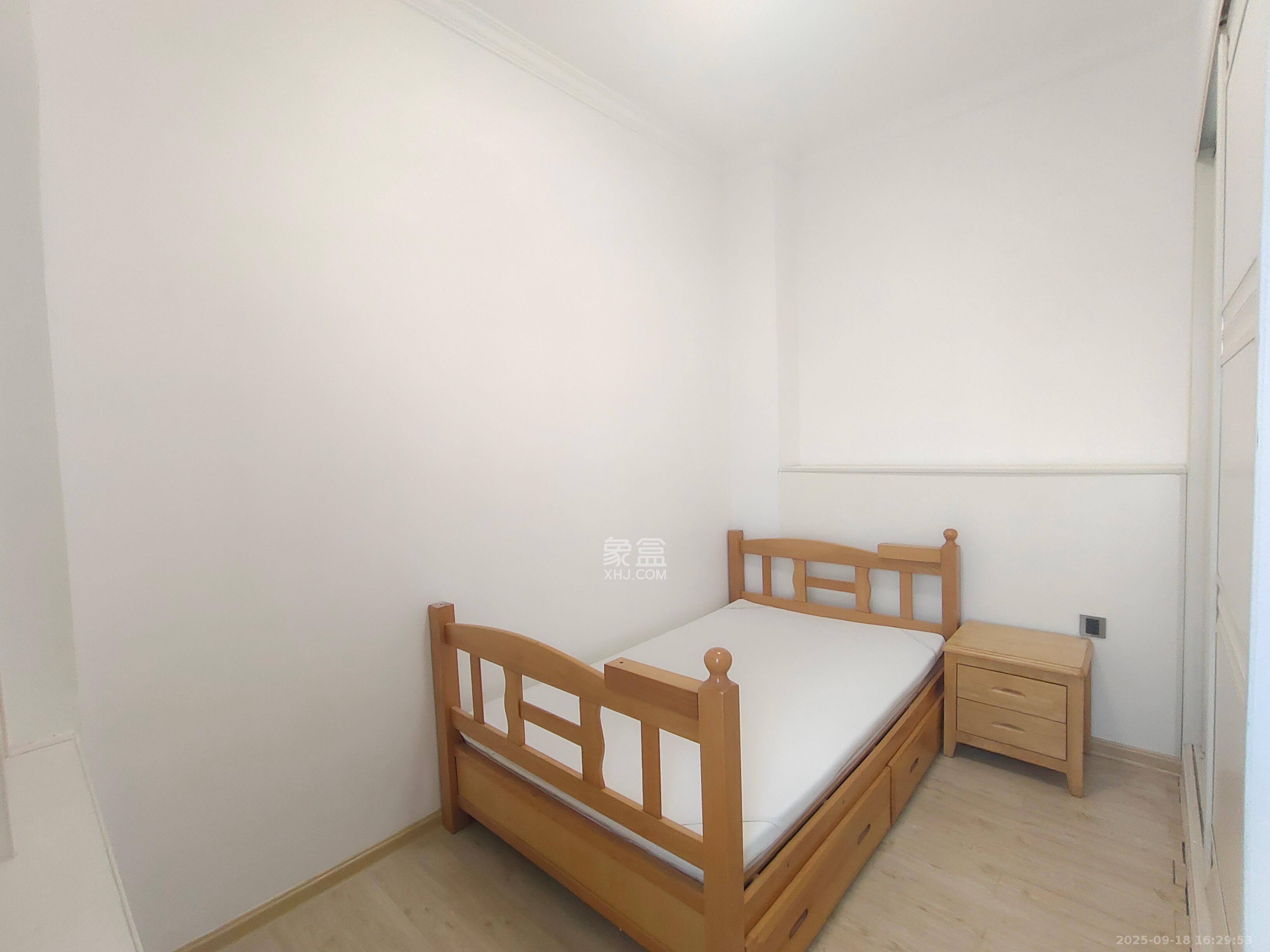 融圣国际  2室1厅1卫    2200.0元/月室内图