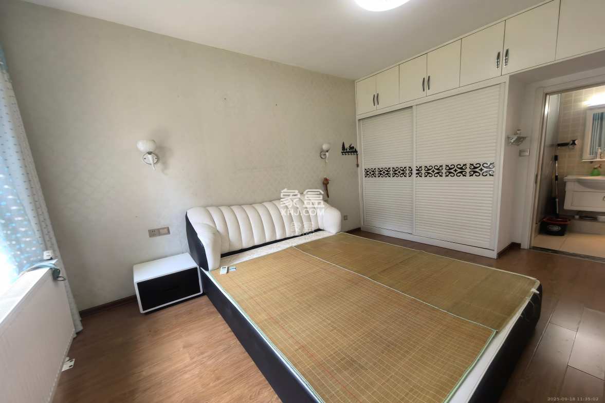 世茂铂翠湾一期 2室2厅1卫 2600.0元/月 世茂铂翠湾一期 2室2厅1卫 2600.0元/月室内图