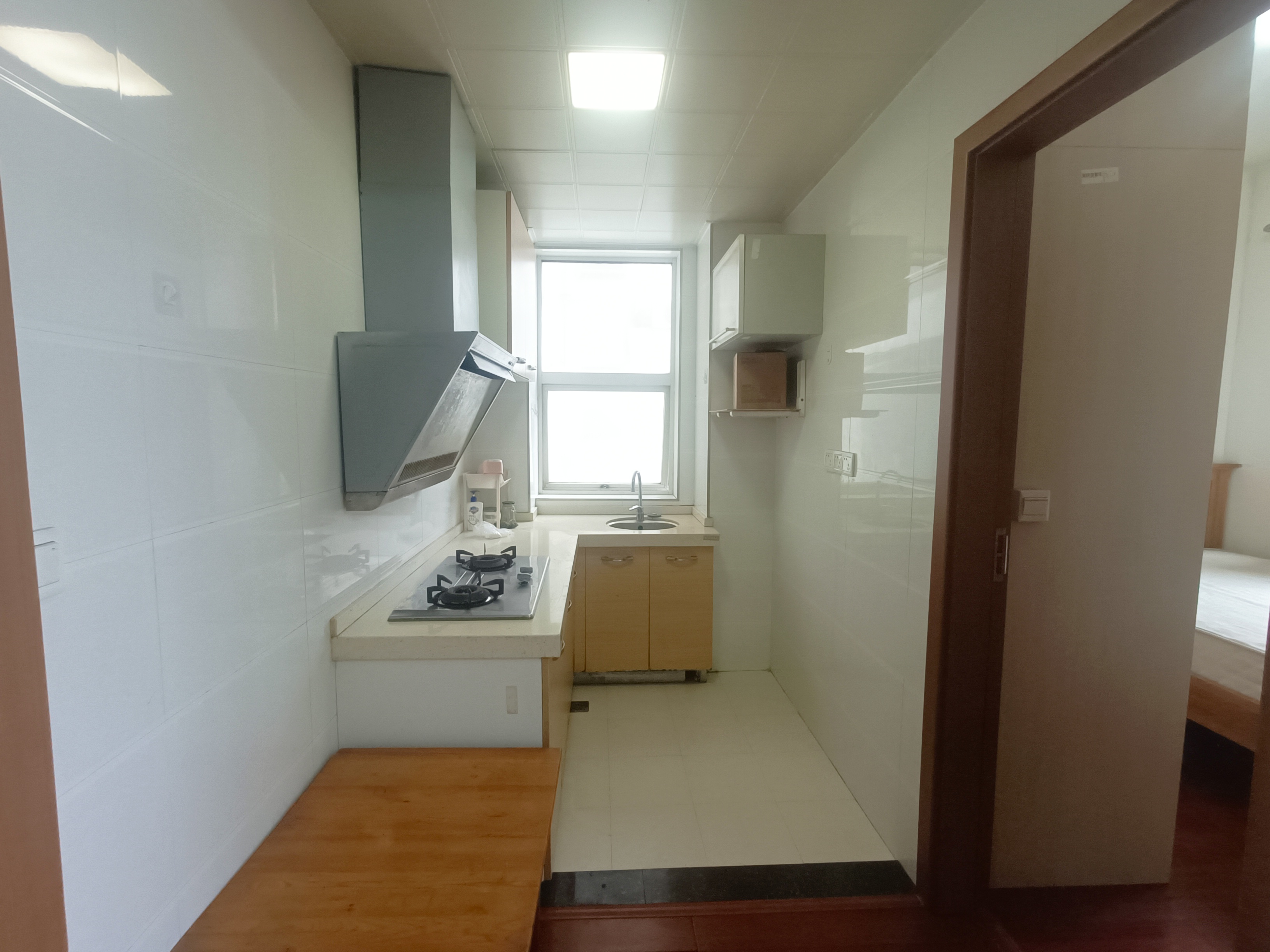 鸿泰国际 2室1厅1卫 1500.0元/月 鸿泰国际 2室1厅1卫 1500.0元/月室内图