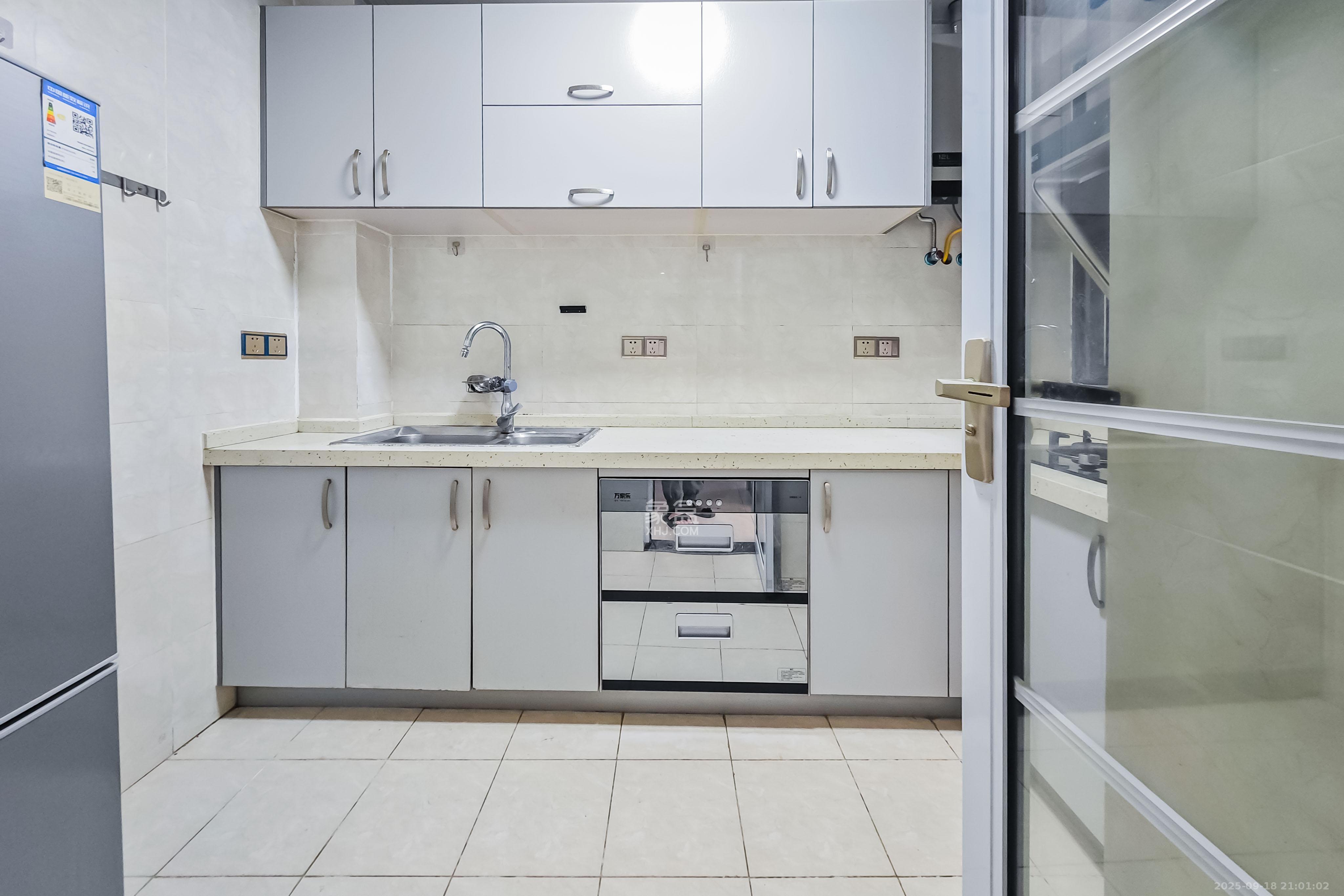 欧亚达国际广场  2室1厅1卫    42.0万厨房