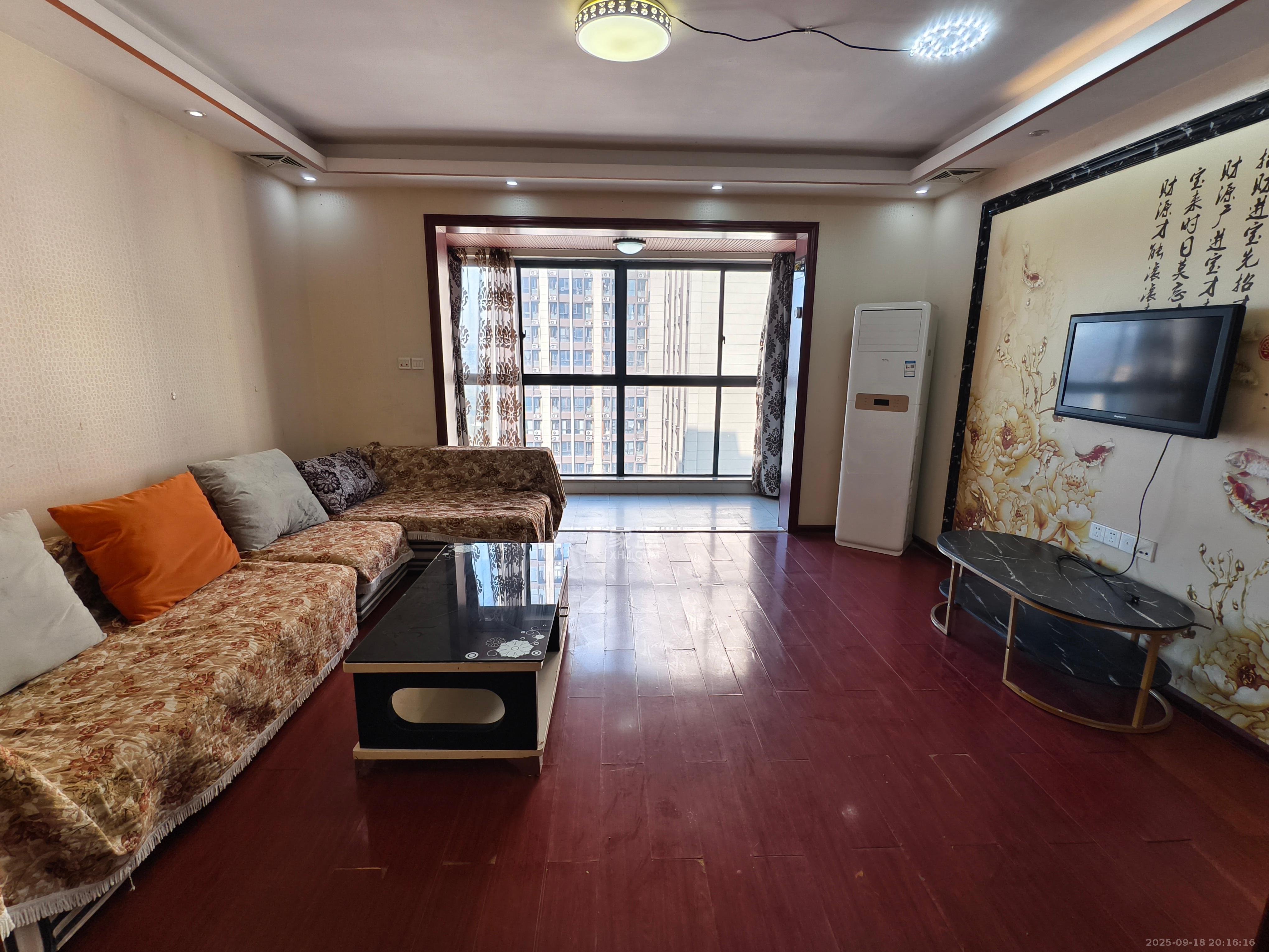 克拉美丽山庄(晟领国际) 4室2厅2卫 2900.0元/月 克拉美丽山庄(晟领国际) 4室2厅2卫 2900.0元/月室内图