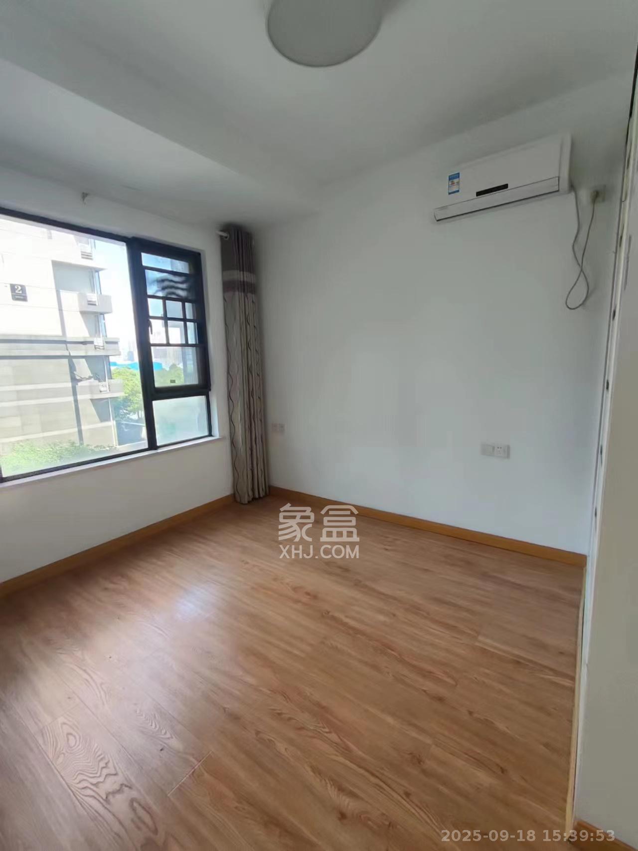 长房时代城  3室2厅1卫    2300.0元/月 长房时代城  3室2厅1卫    2300.0元/月室内图