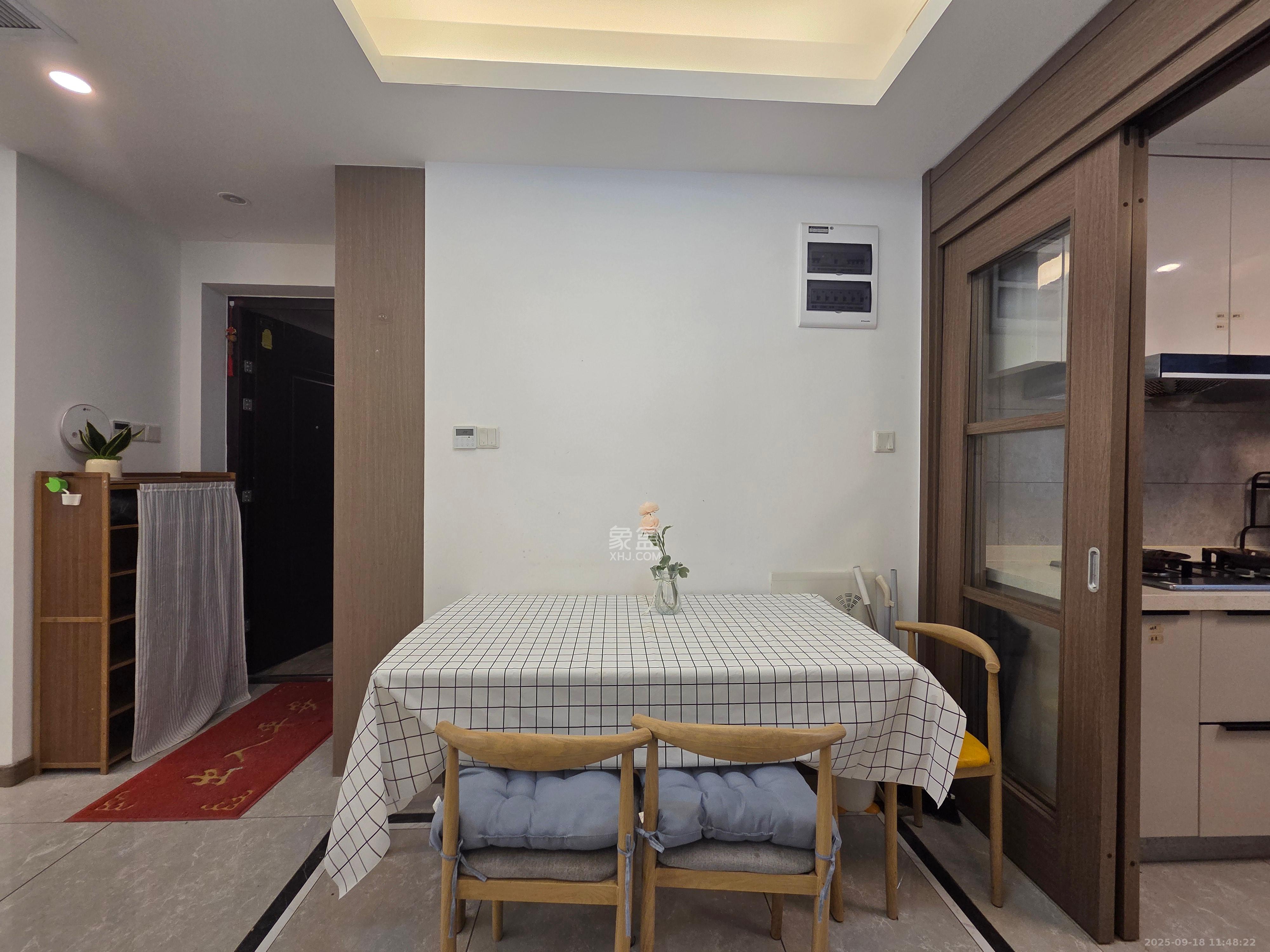 龙湖铂金中心(龙湖春江郦城) 1室0厅0卫 4500.0元/月 龙湖铂金中心(龙湖春江郦城) 1室0厅0卫 4500.0元/月室内图