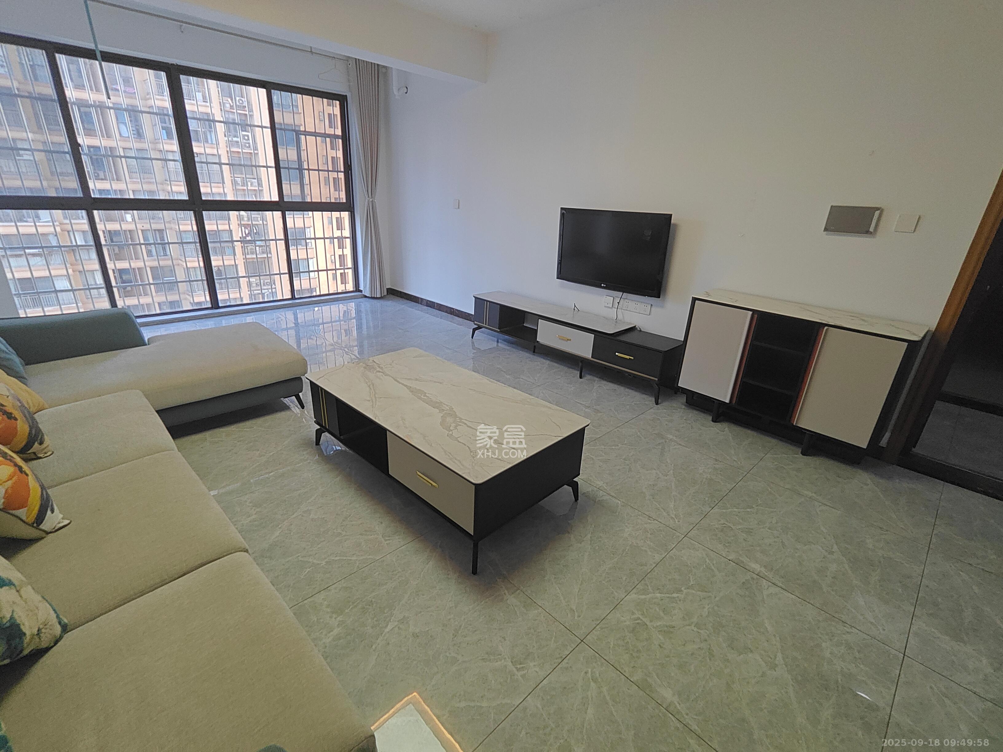 中一九骏(枫桥苑) 4室1厅2卫 4000.0元/月 中一九骏(枫桥苑) 4室1厅2卫 4000.0元/月室内图