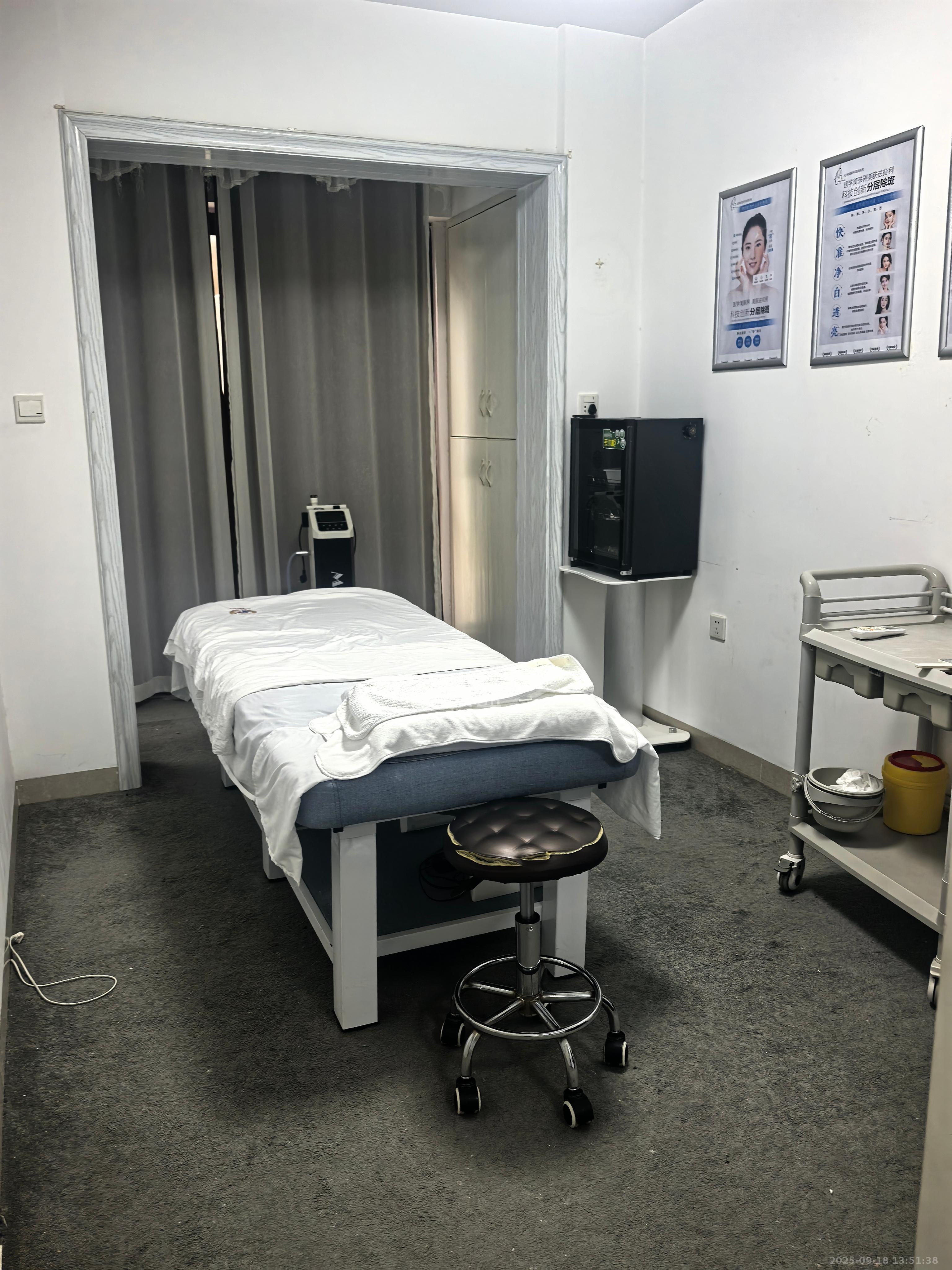 北辰三角洲E3区  4室2厅2卫    3900.0元/月室内图