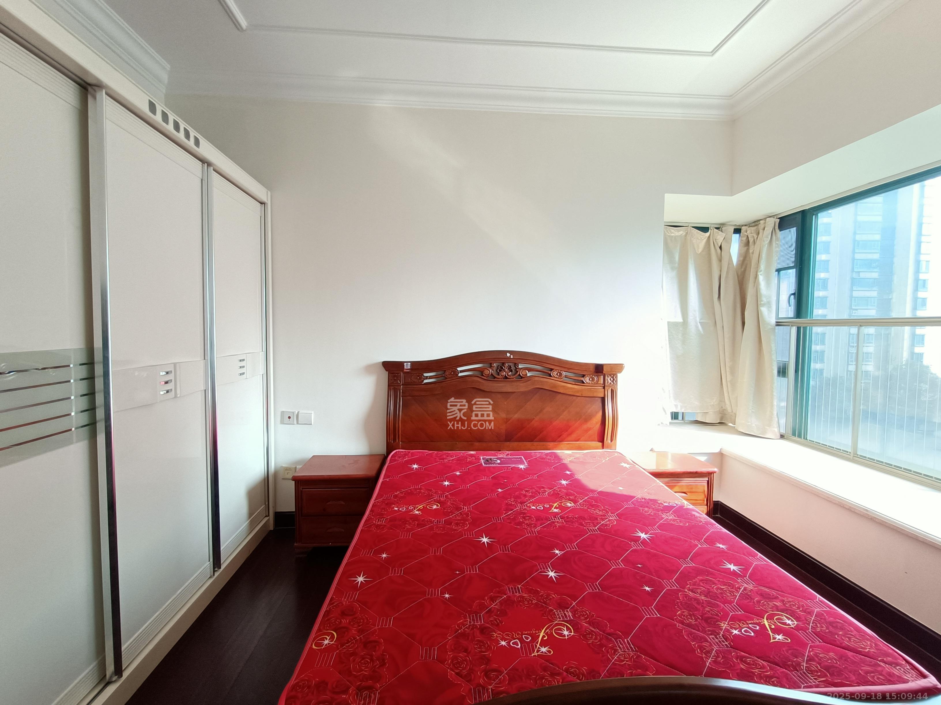 恒大城 2室2厅1卫 1700.0元/月 恒大城 2室2厅1卫 1700.0元/月室内图