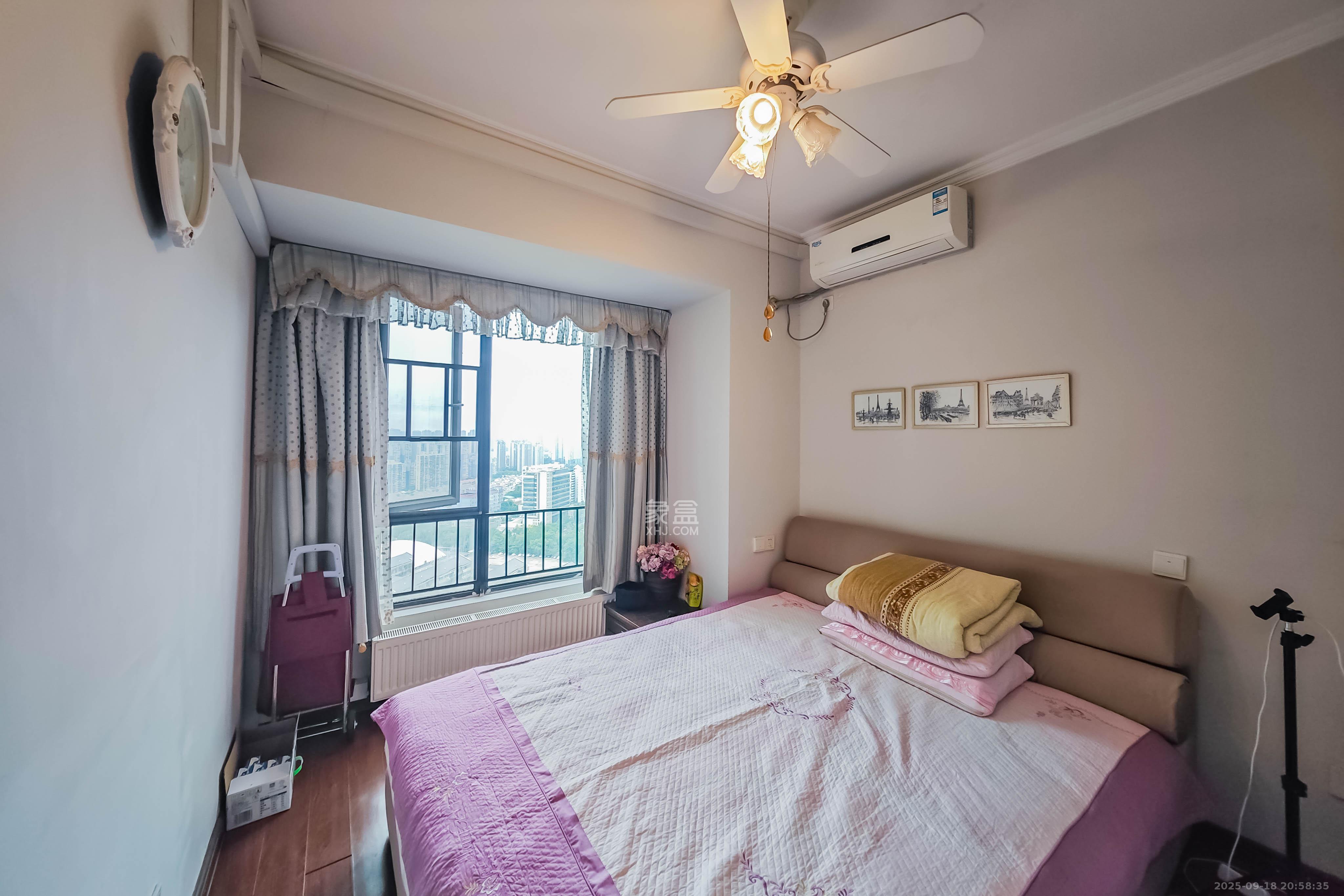 万科金域华府三四期 4室2厅2卫 110.0万 万科金域华府三四期 4室2厅2卫 110.0万卧室