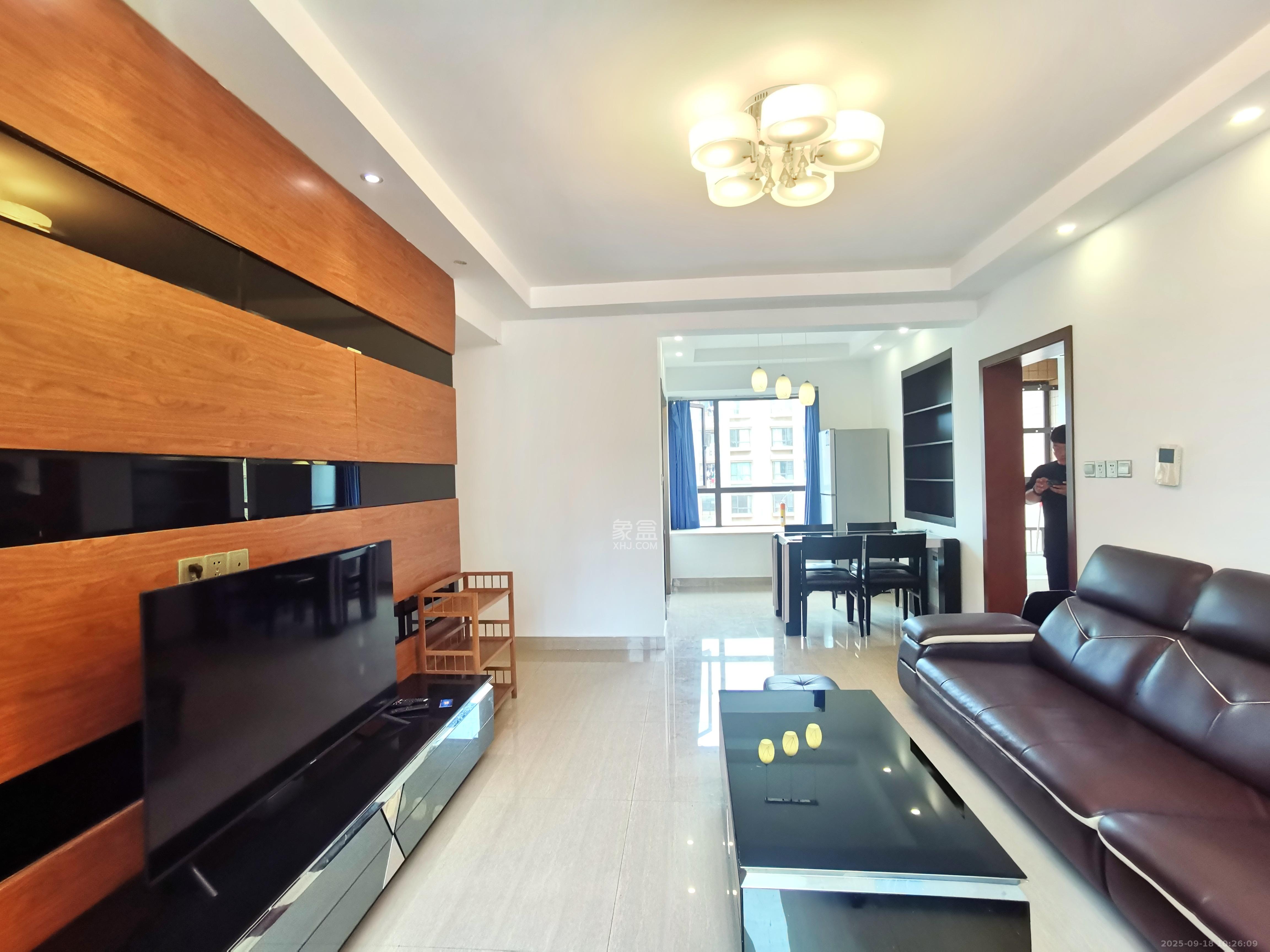 山语城二期 3室2厅1卫 2000.0元/月 山语城二期 3室2厅1卫 2000.0元/月室内图