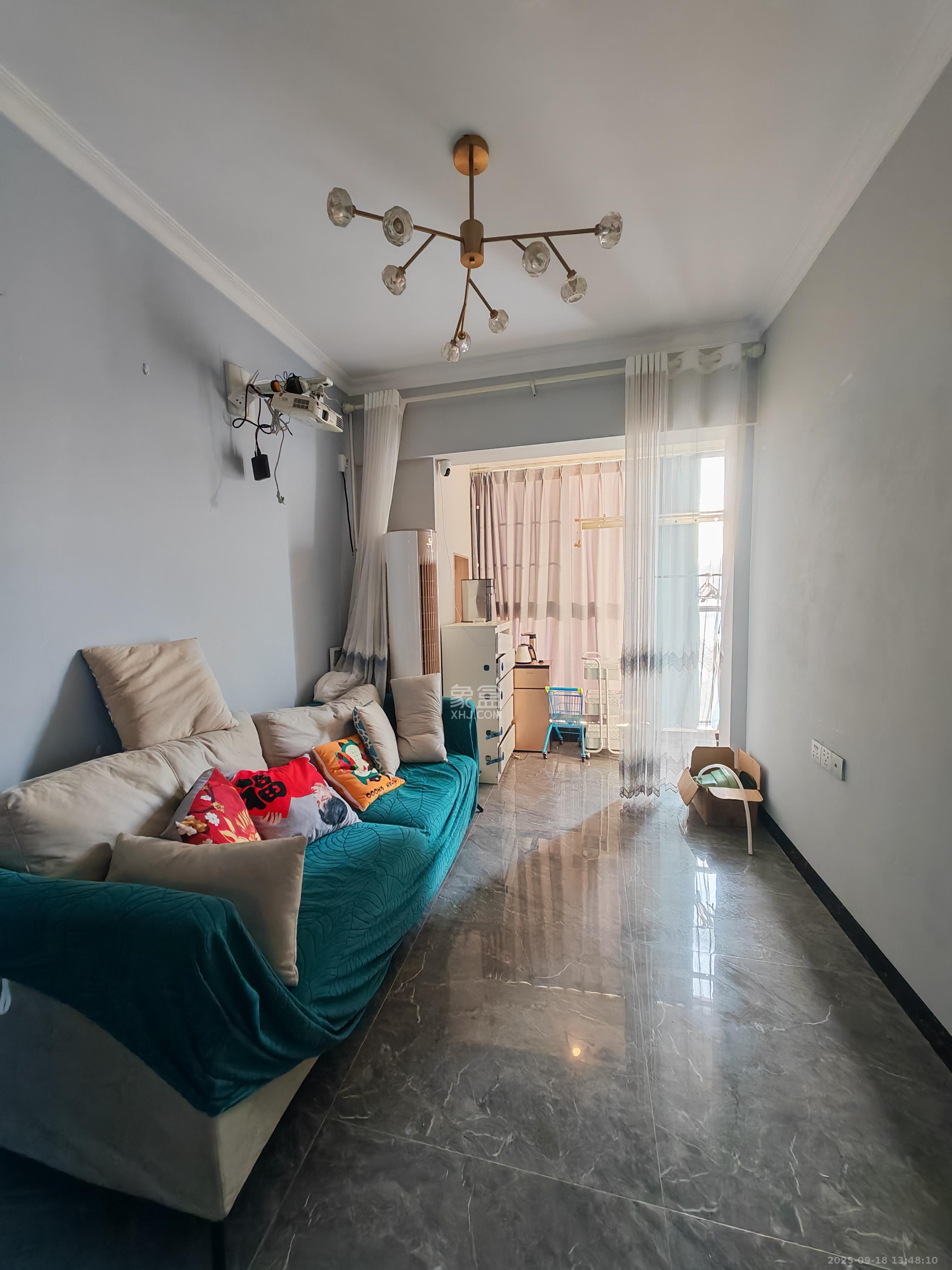 钱隆世家  2室2厅1卫    1800.0元/月 钱隆世家  2室2厅1卫    1800.0元/月室内图