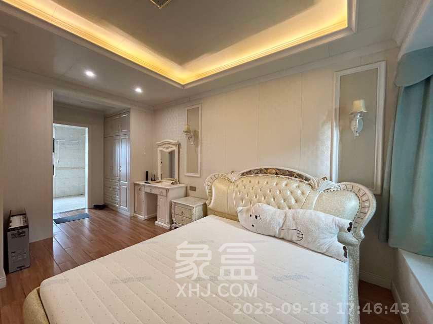 荣悦台 3室2厅2卫 4900.0元/月 荣悦台 3室2厅2卫 4900.0元/月室内图