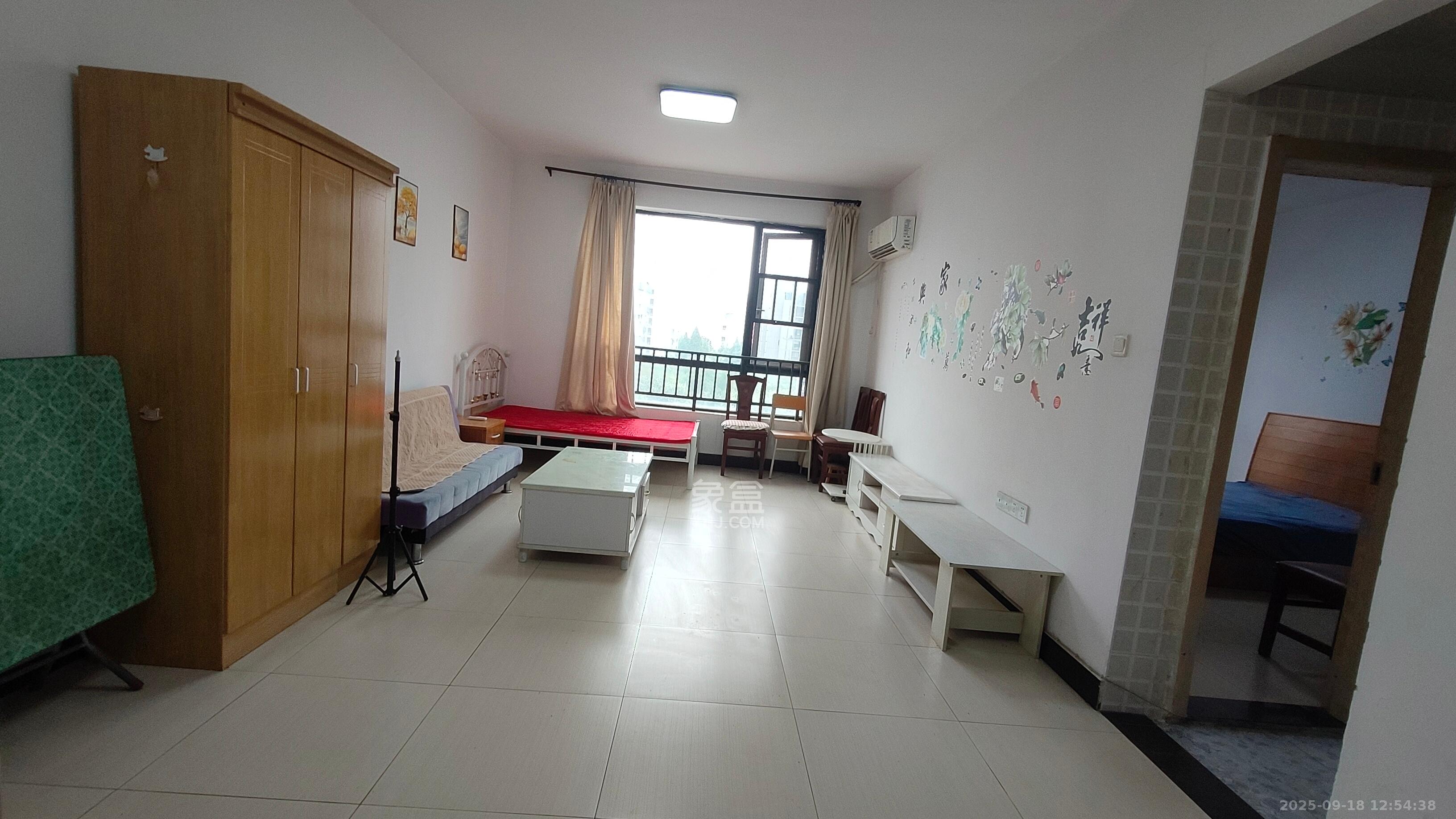 阳光100三期 1室1厅1卫 2000.0元/月 阳光100三期 1室1厅1卫 2000.0元/月室内图