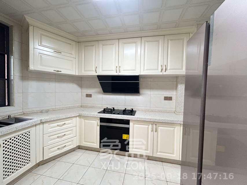 荣悦台 3室2厅2卫 4900.0元/月 荣悦台 3室2厅2卫 4900.0元/月室内图