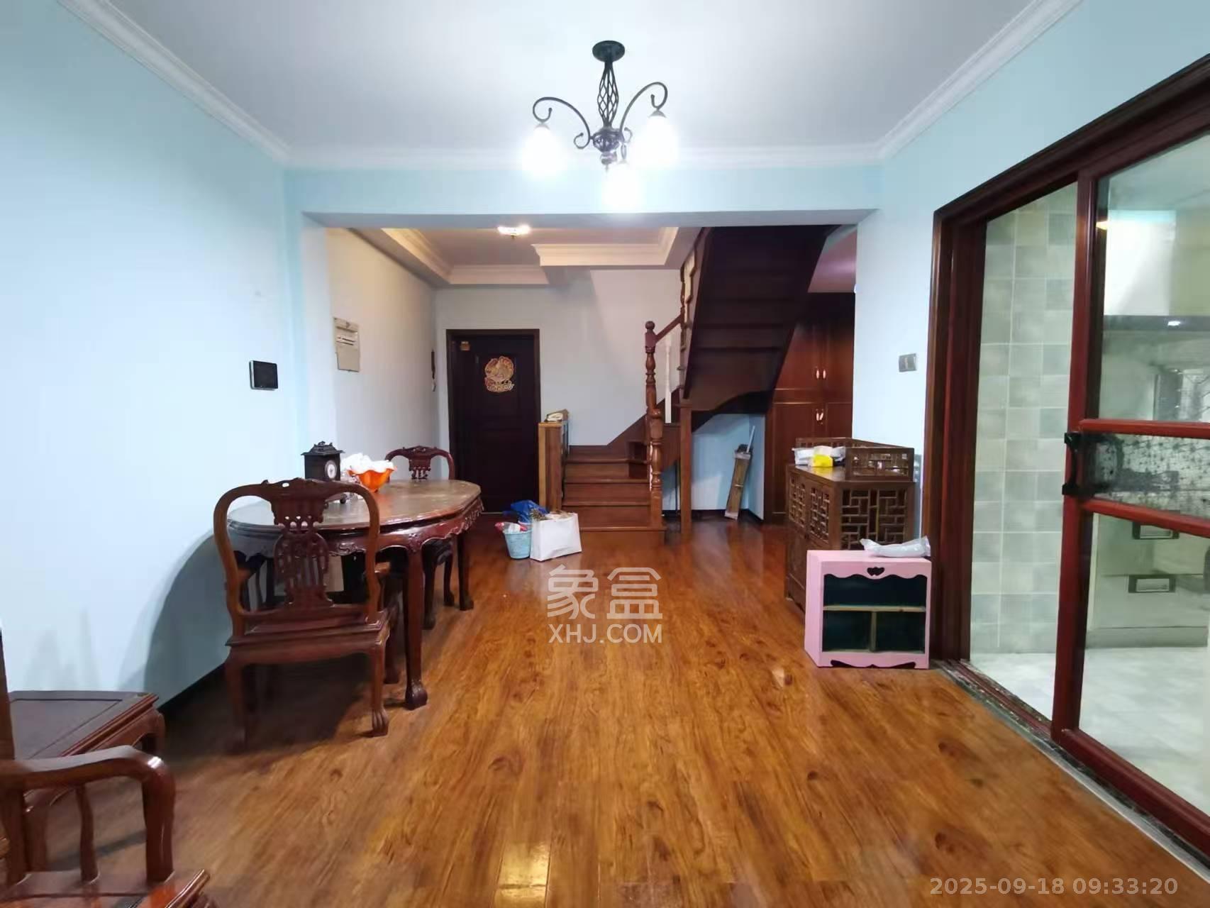 天健壹平方英里（天健芙蓉盛世二期）  4室2厅2卫    4000.0元/月室内图