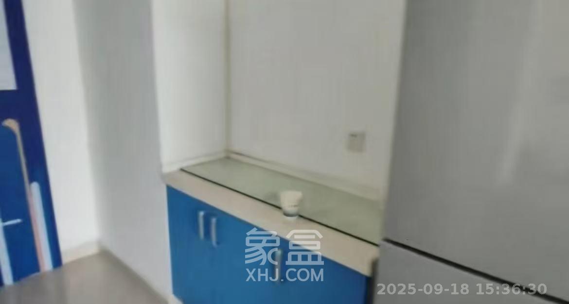 长城华都  1室1厅1卫    2000.0元/月 长城华都  1室1厅1卫    2000.0元/月室内图