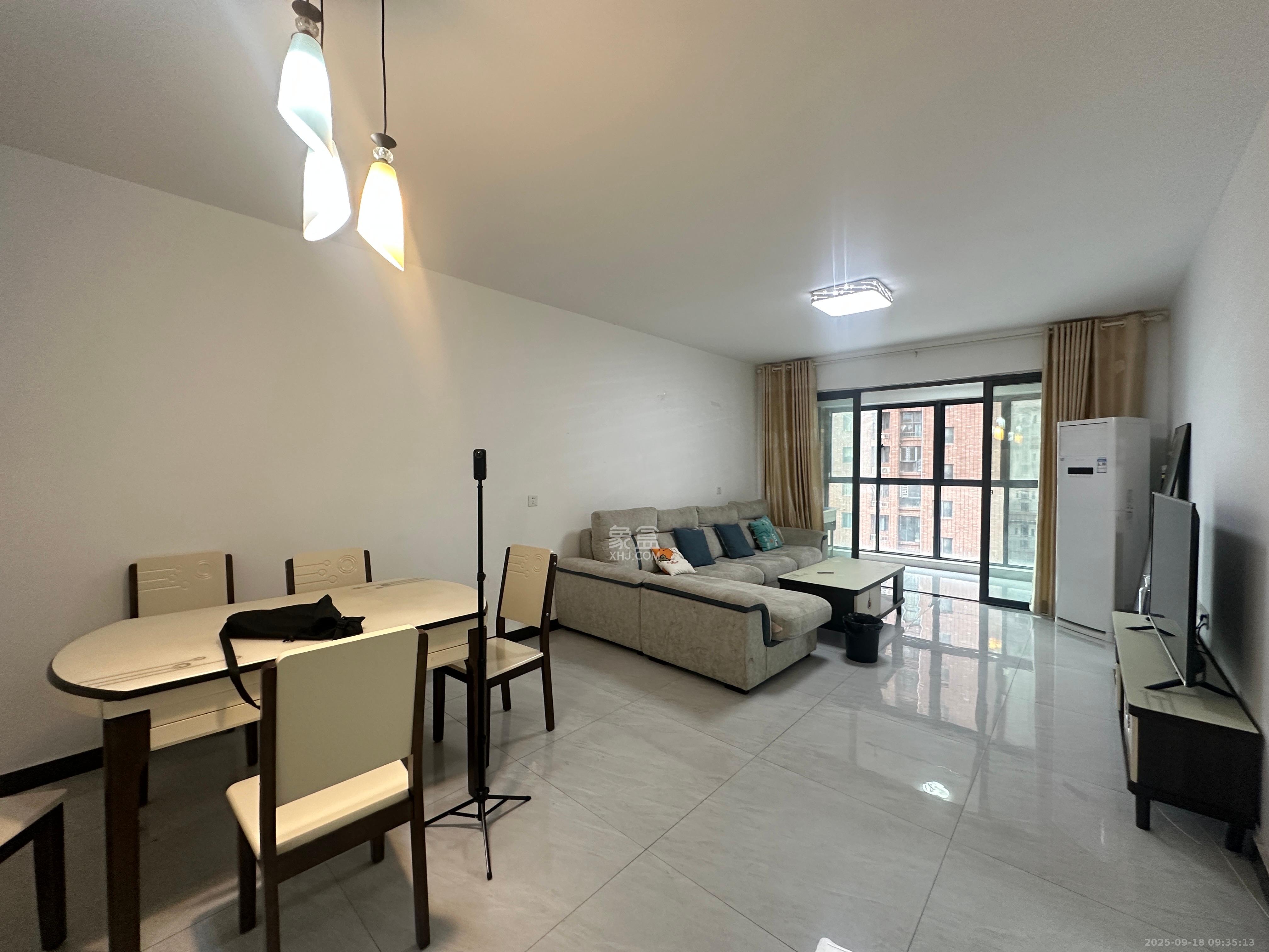 半山壹号 3室2厅2卫 3000.0元/月 半山壹号 3室2厅2卫 3000.0元/月室内图