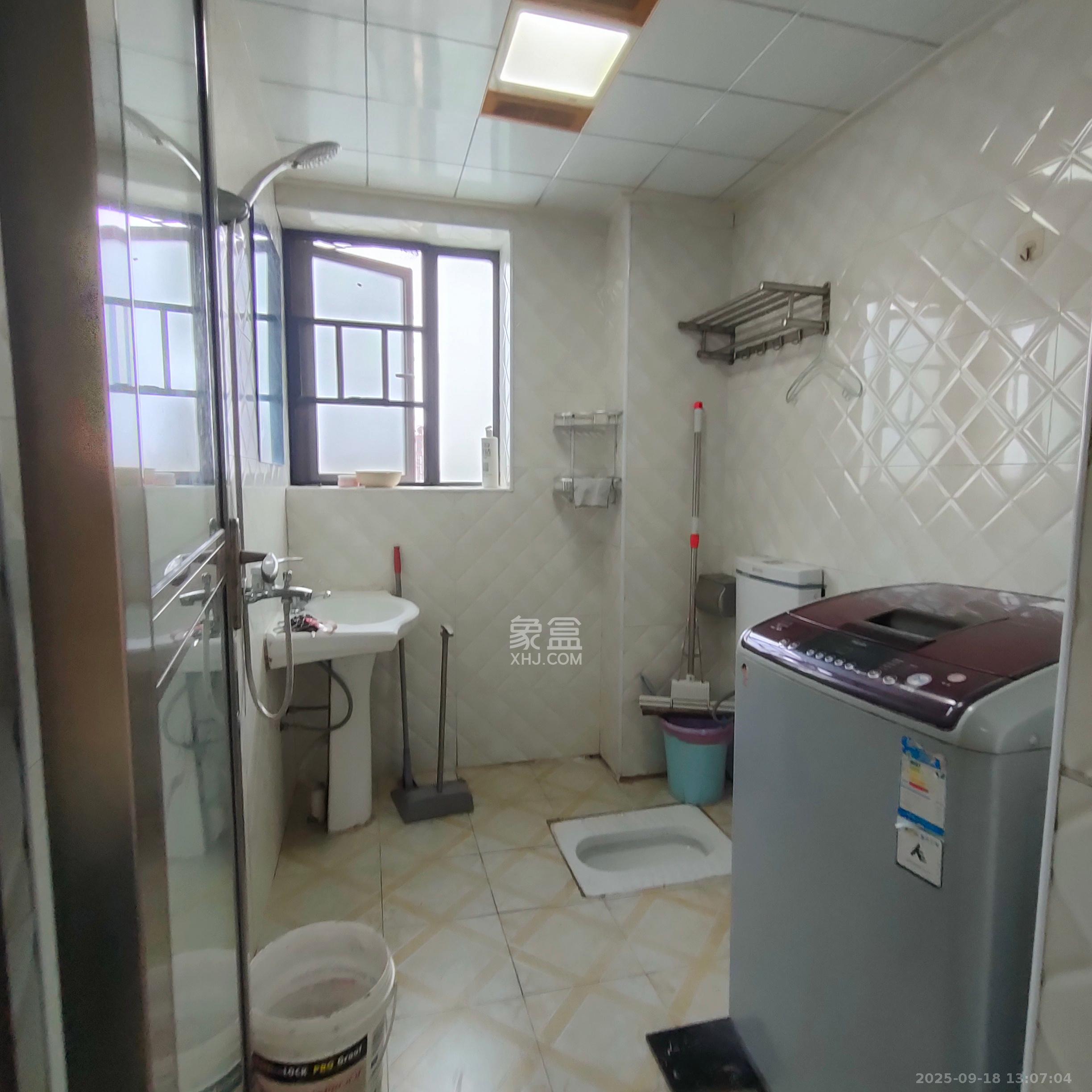 东驿竹园 3室2厅1卫 2200.0元/月 东驿竹园 3室2厅1卫 2200.0元/月室内图