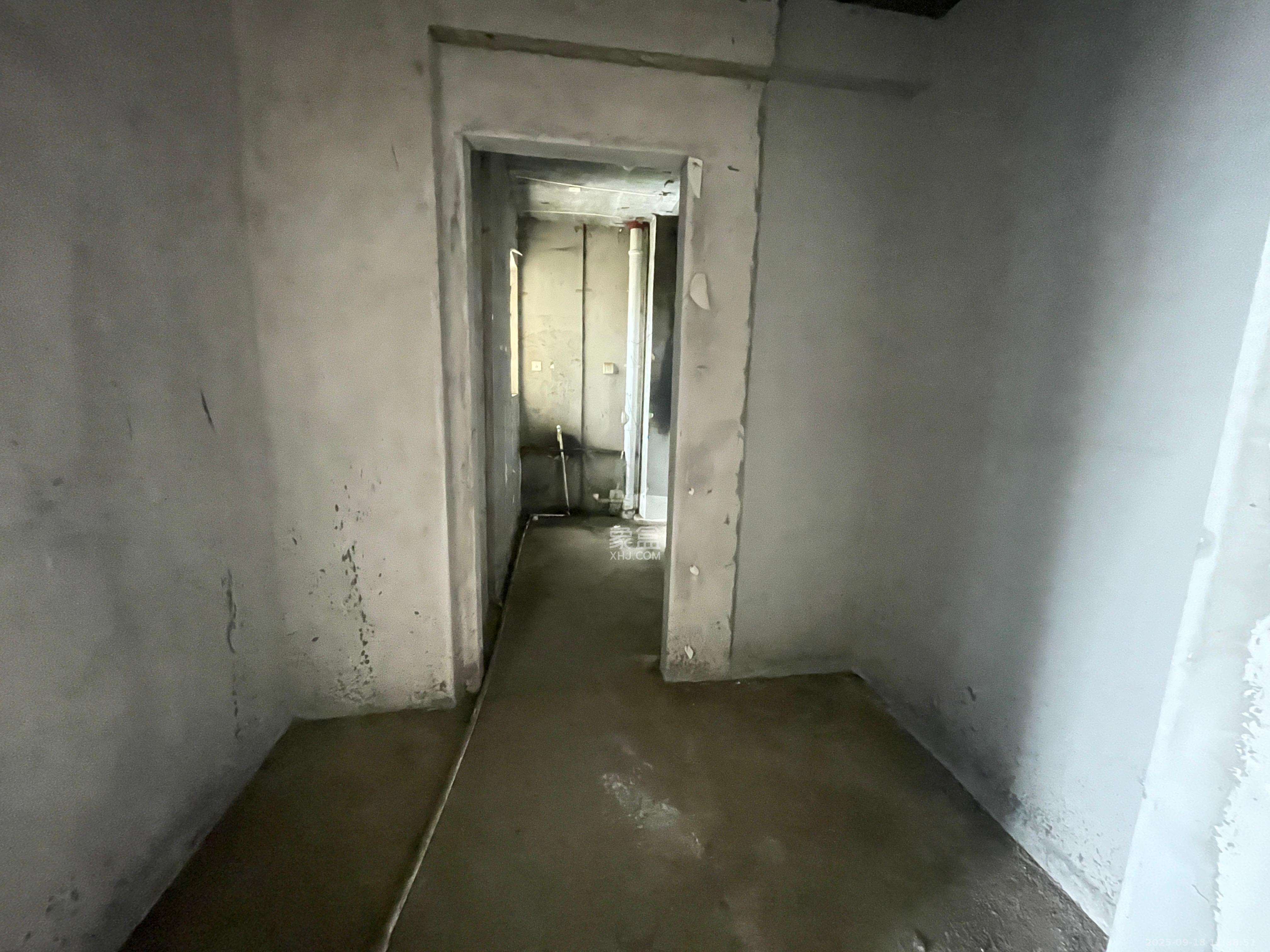 中交中央公园D3区  1室0厅0卫   1600.00元/月室内图