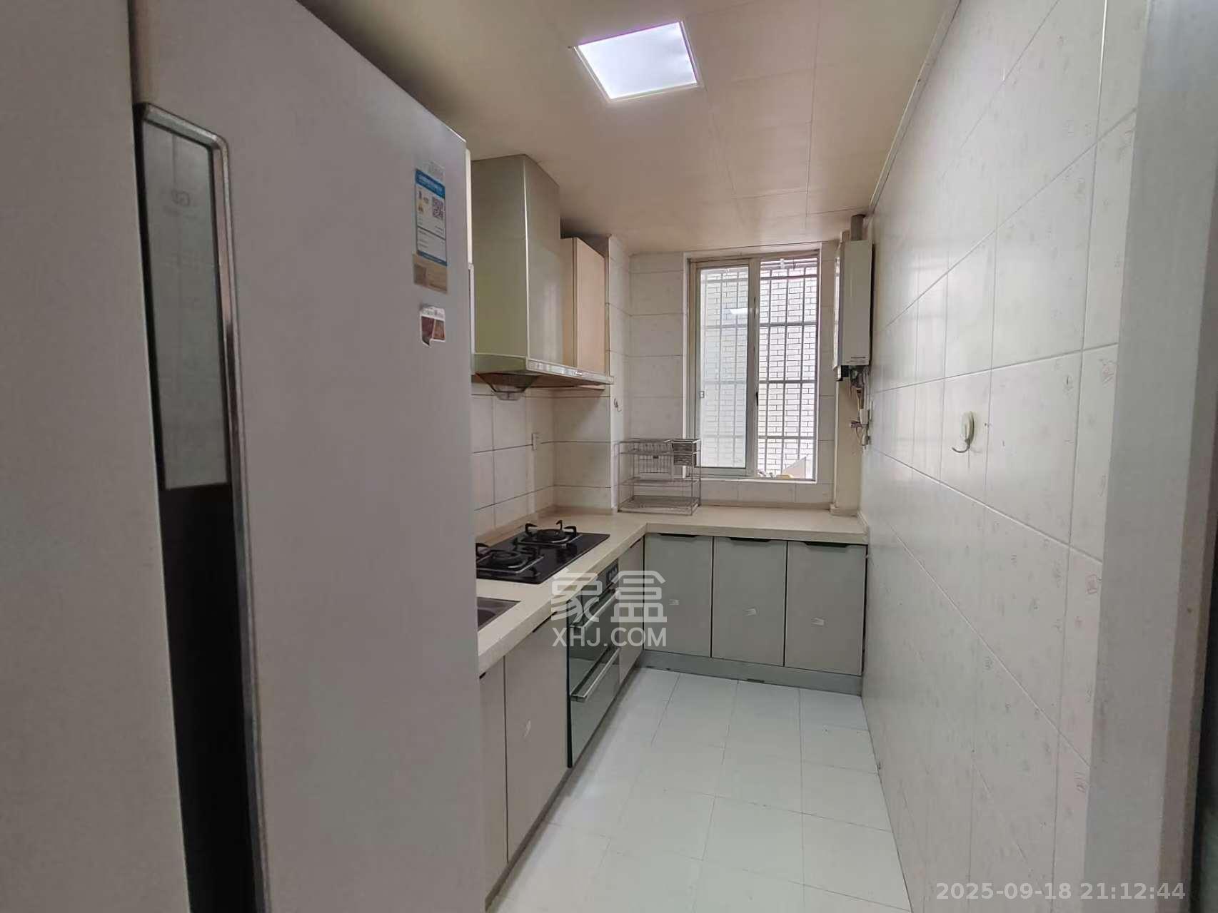 麓山才苑  2室2厅1卫    2700.0元/月室内图