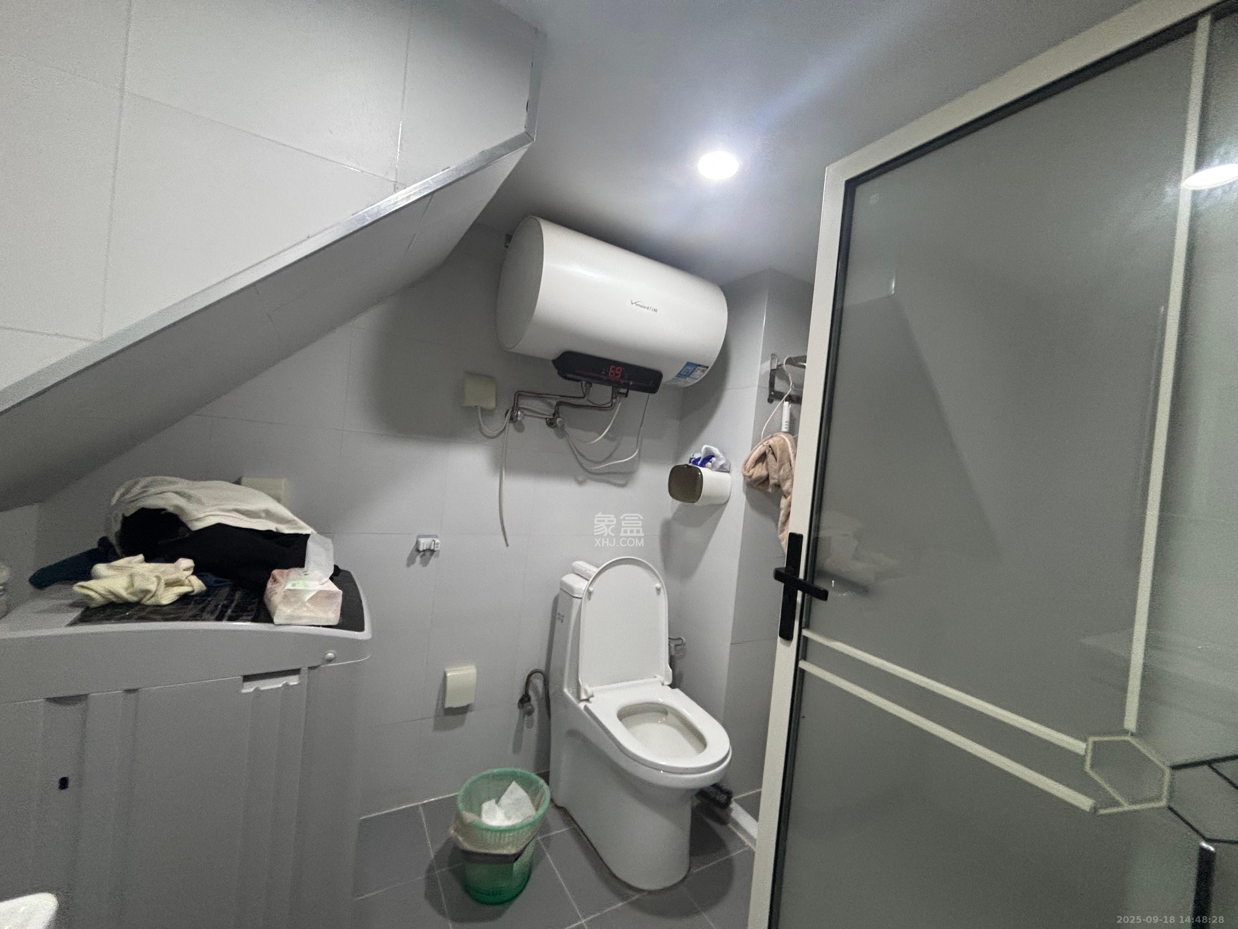 中交广场公寓  2室0厅0卫    2200.0元/月室内图