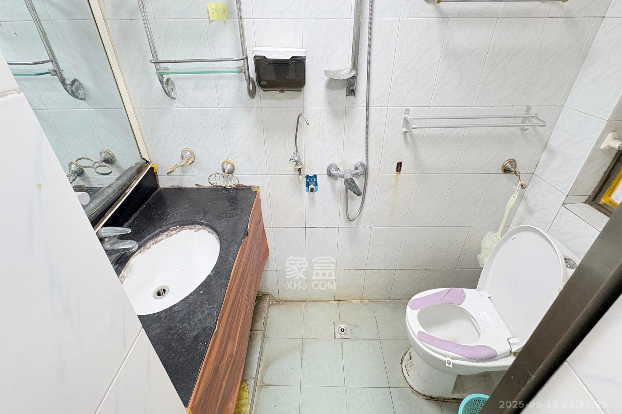 向韶村 2室2厅1卫 49.8万 向韶村 2室2厅1卫 49.8万卫生间