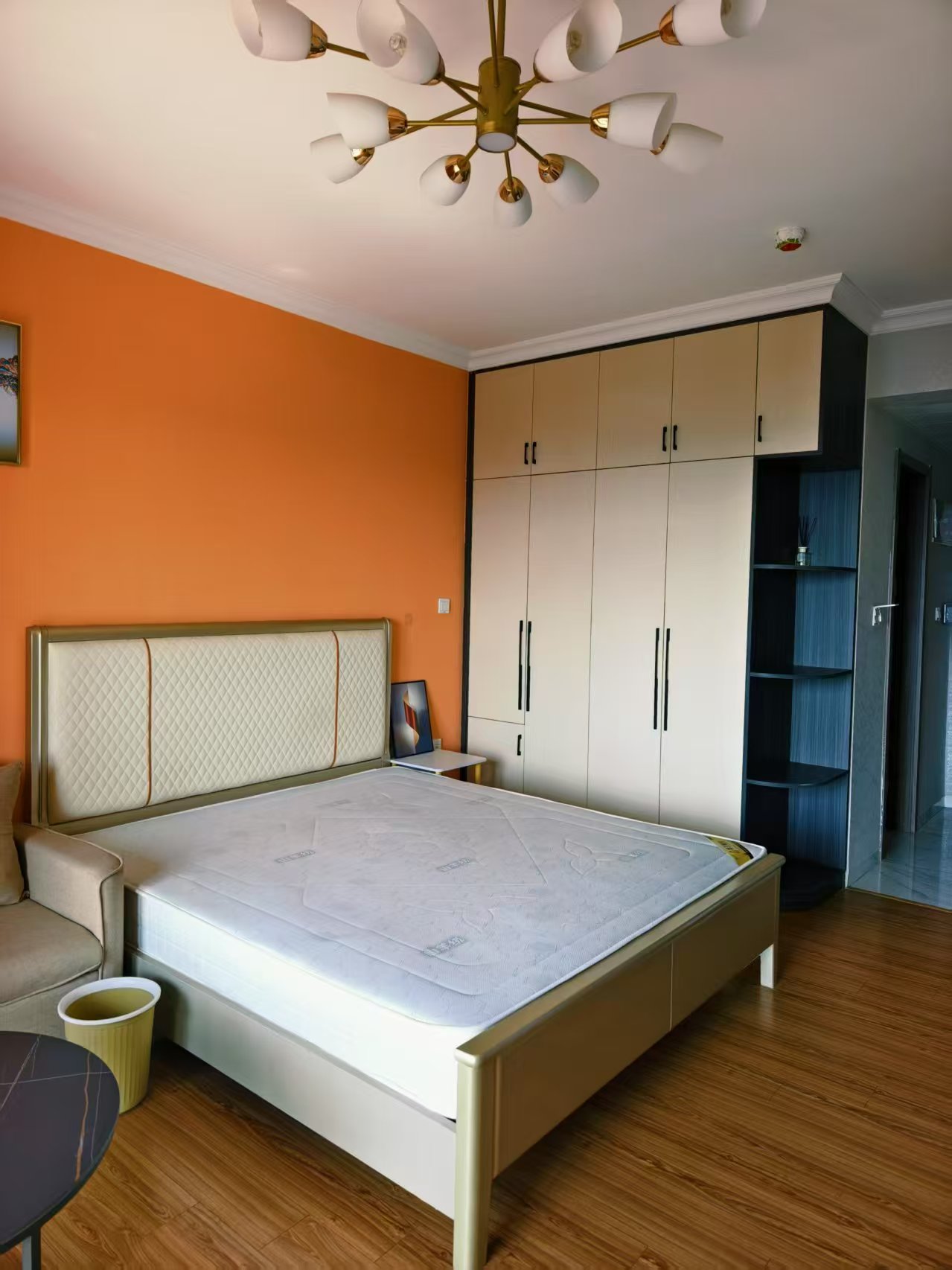 华耀碧桂园十里江湾誉峯 1室1厅1卫 1400.0元/月 华耀碧桂园十里江湾誉峯 1室1厅1卫 1400.0元/月室内图