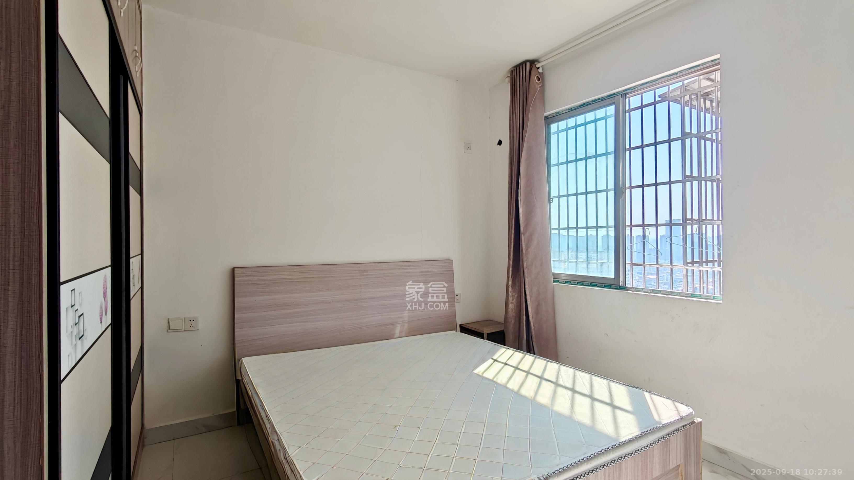 锑都家园 3室2厅2卫 2200.0元/月 锑都家园 3室2厅2卫 2200.0元/月室内图