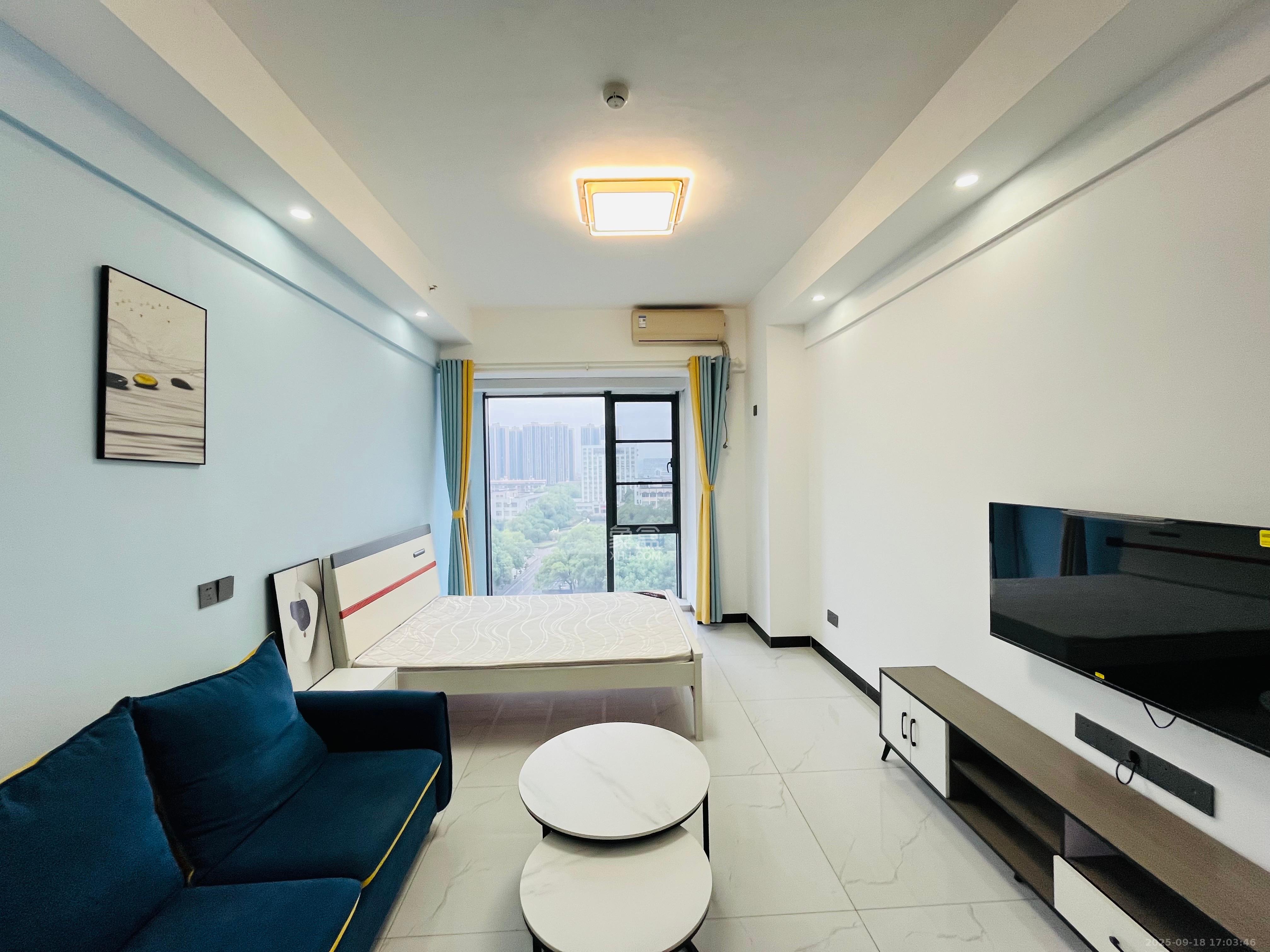 万润时光里 1室1厅1卫 1800.0元/月 万润时光里 1室1厅1卫 1800.0元/月室内图