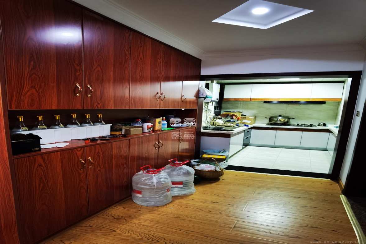 八方小区C区 3室2厅2卫 3800.0元/月 八方小区C区 3室2厅2卫 3800.0元/月室内图