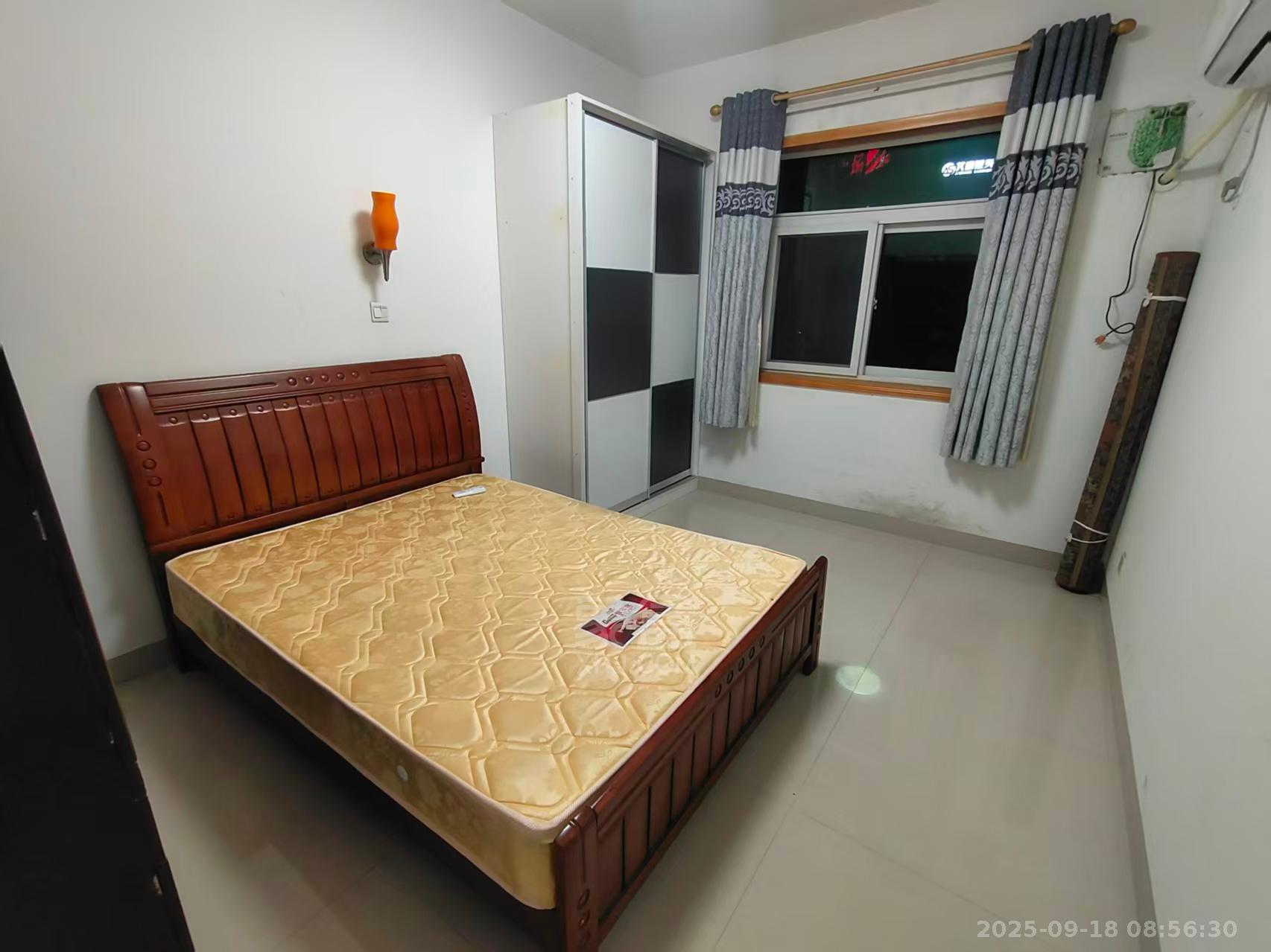 学林雅苑 4室2厅1卫 2200.0元/月 学林雅苑 4室2厅1卫 2200.0元/月室内图