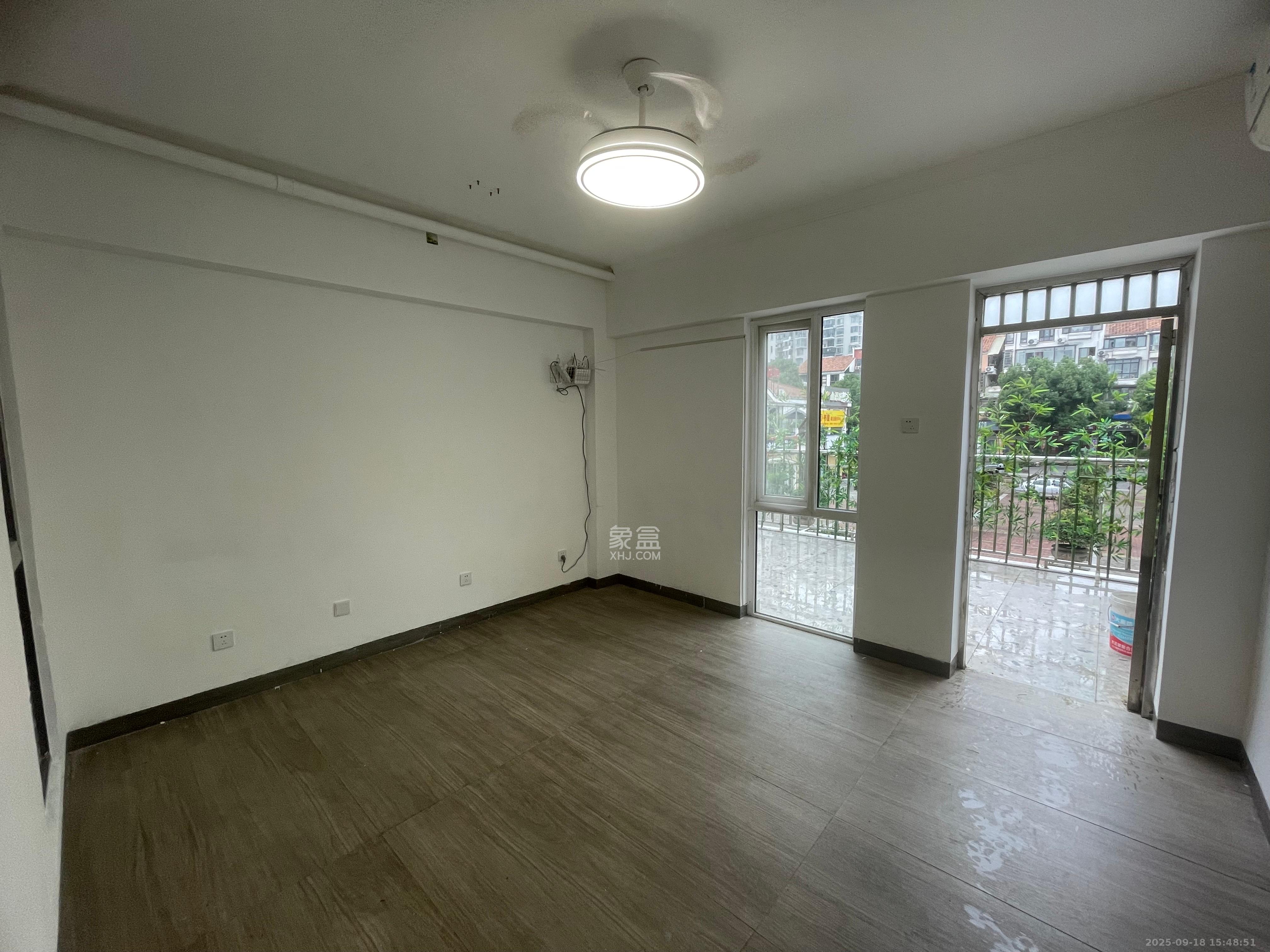 山语城一期 3室1厅1卫 2400.0元/月 山语城一期 3室1厅1卫 2400.0元/月室内图