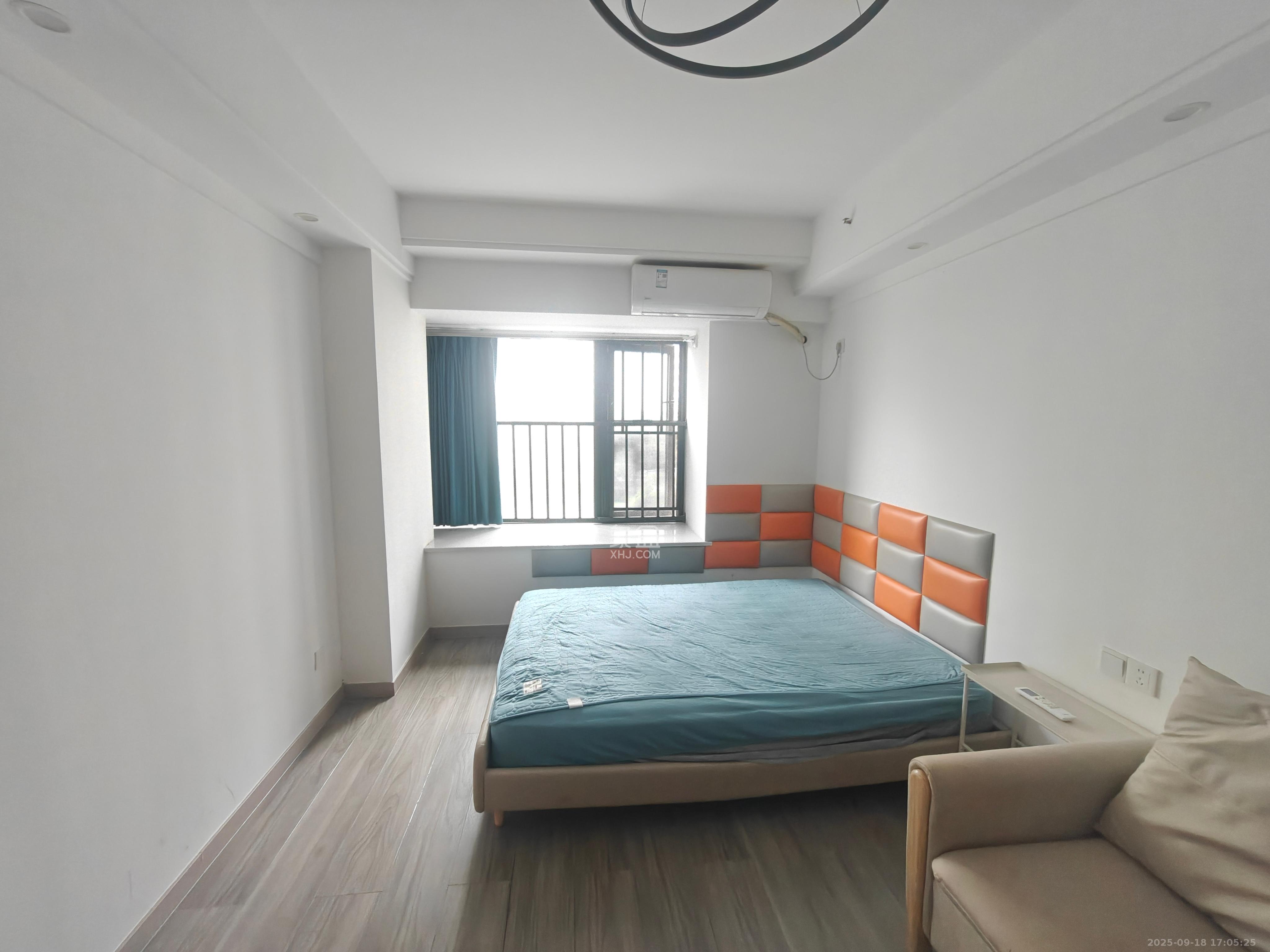 保利中环广场(保利中悦苑) 1室0厅0卫 1600.0元/月 保利中环广场(保利中悦苑) 1室0厅0卫 1600.0元/月室内图