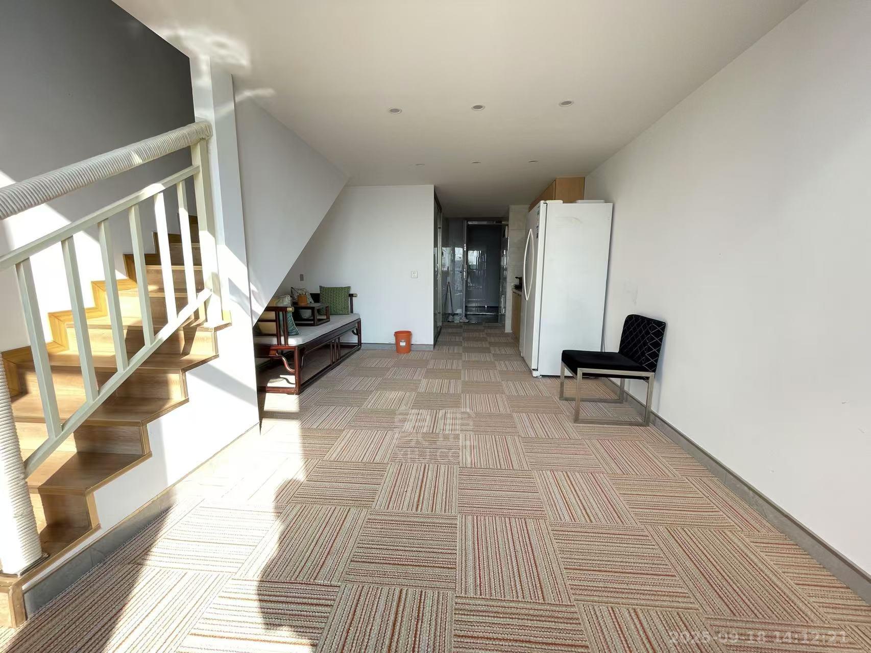 未来云环球中心 1室1厅1卫 2300.0元/月 未来云环球中心 1室1厅1卫 2300.0元/月室内图