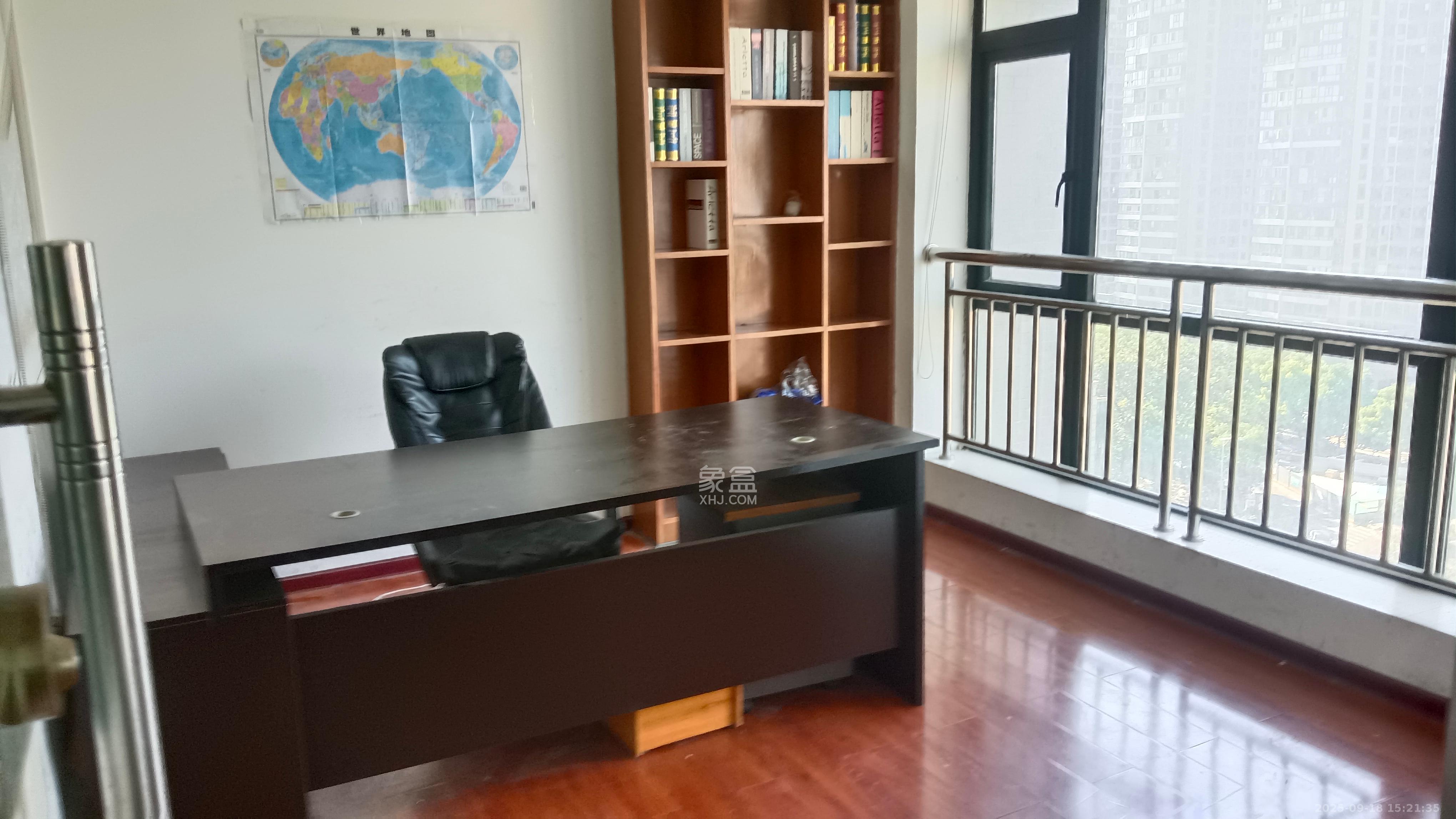 华翼府   185.0㎡      4800.0元/月