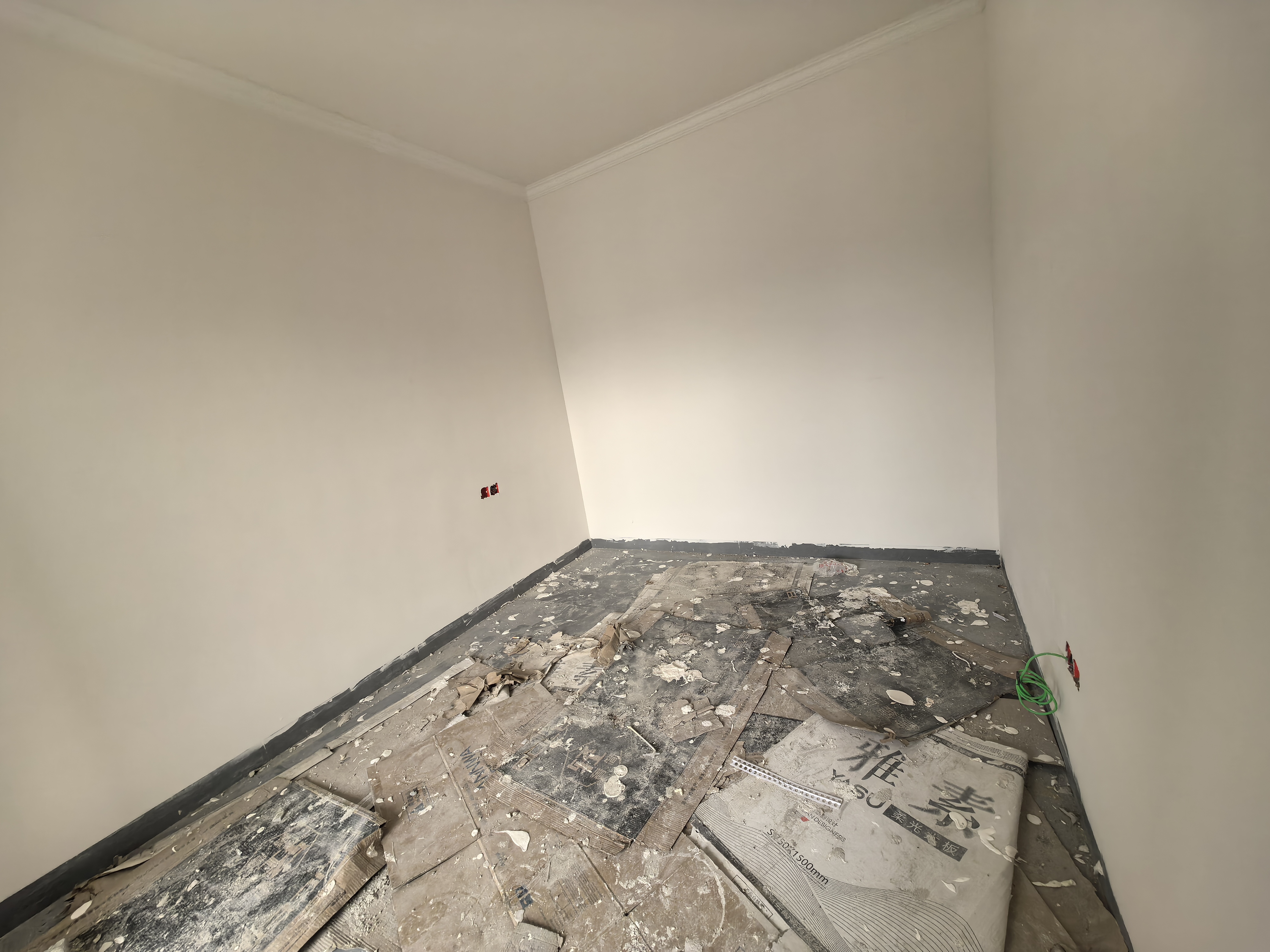 南城金座  4室2厅2卫    2500.0元/月室内图