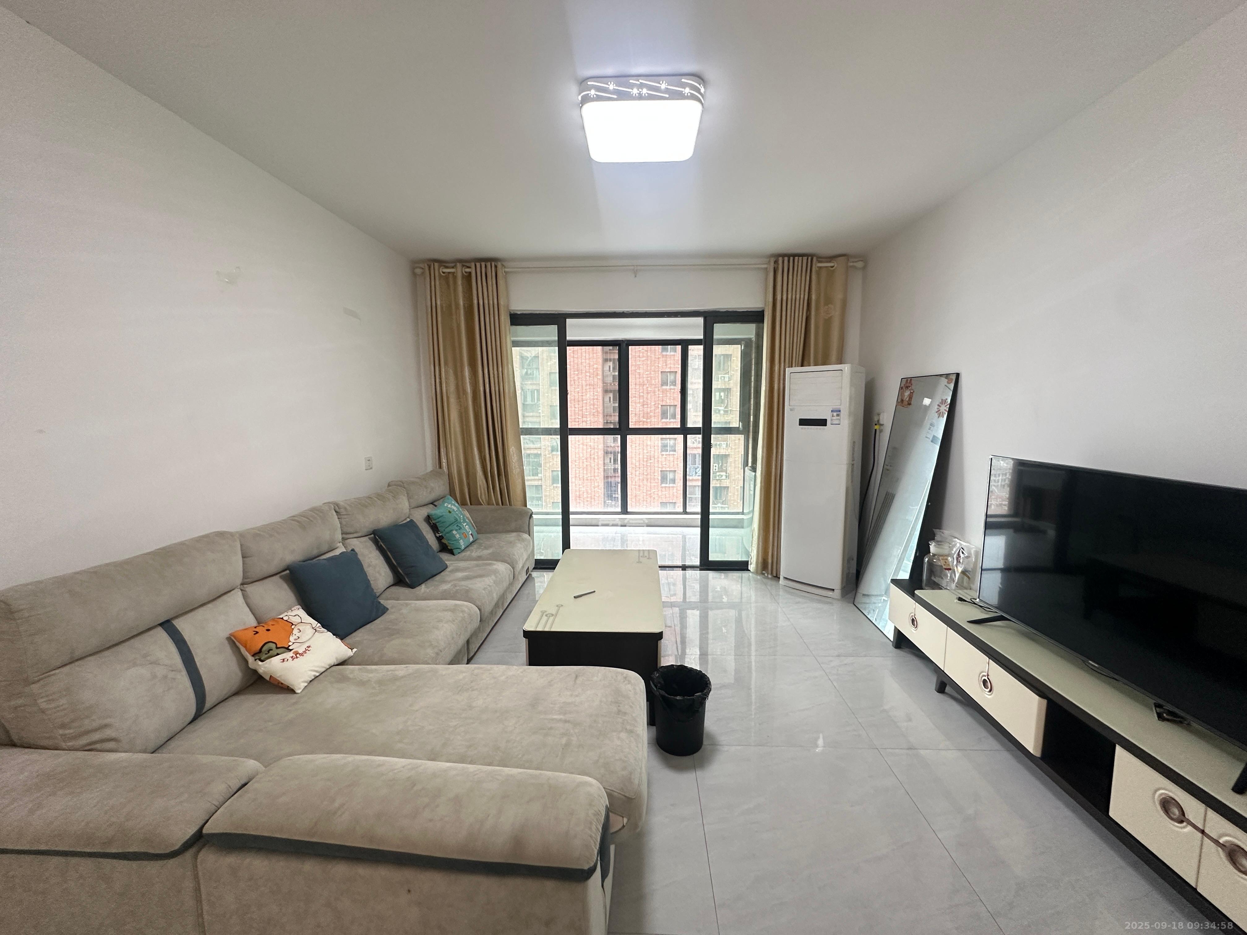 半山壹号 3室2厅2卫 3000.0元/月 半山壹号 3室2厅2卫 3000.0元/月室内图