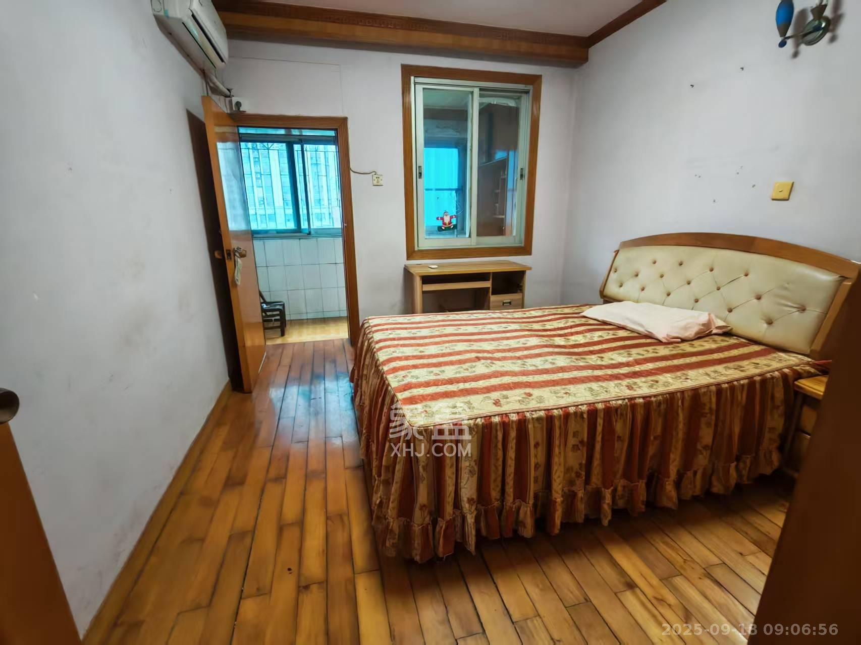 府后路小区  2室1厅1卫    1600.0元/月室内图