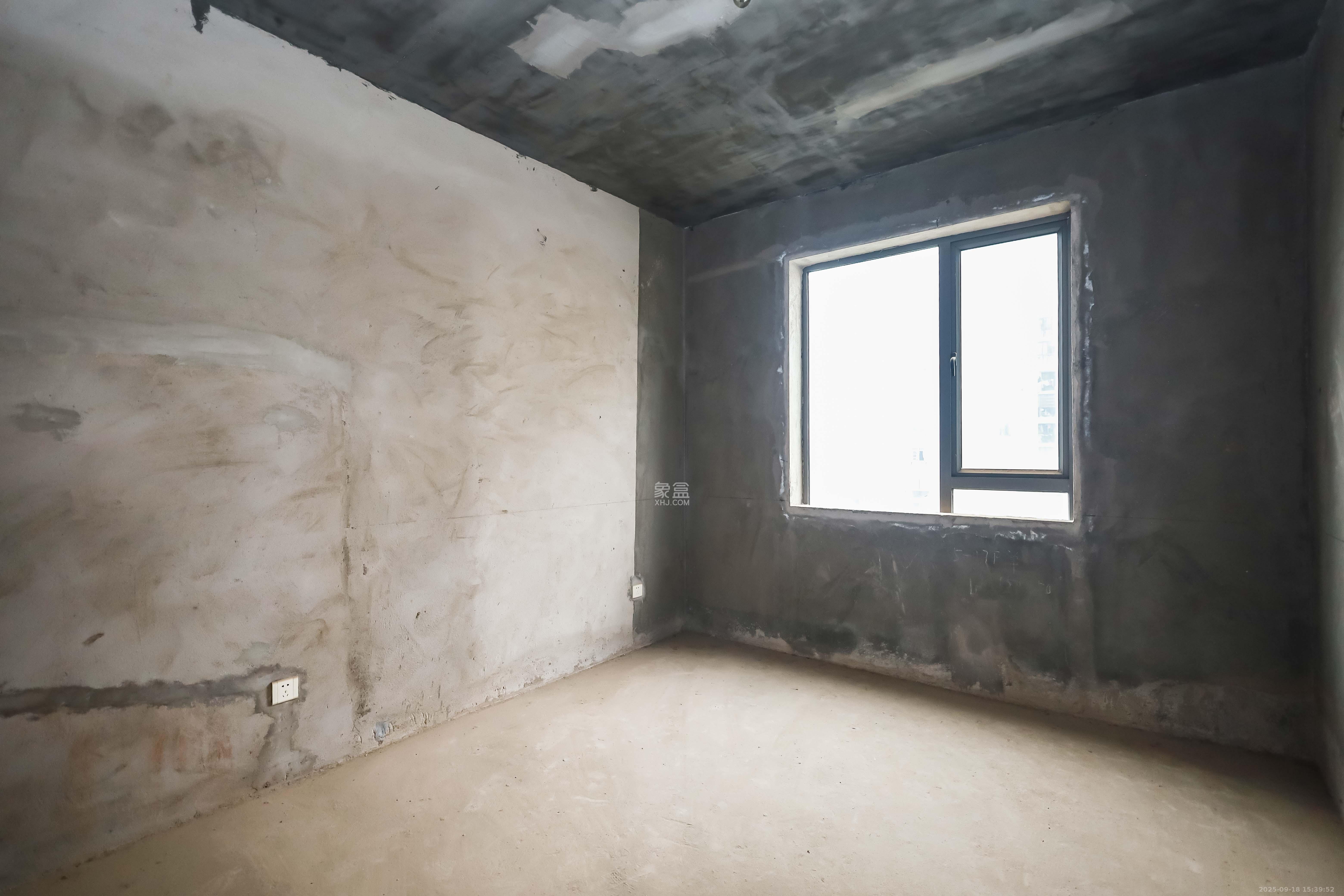 卓越蔚蓝海岸二期 3室2厅2卫 130.0万 卓越蔚蓝海岸二期 3室2厅2卫 130.0万卧室