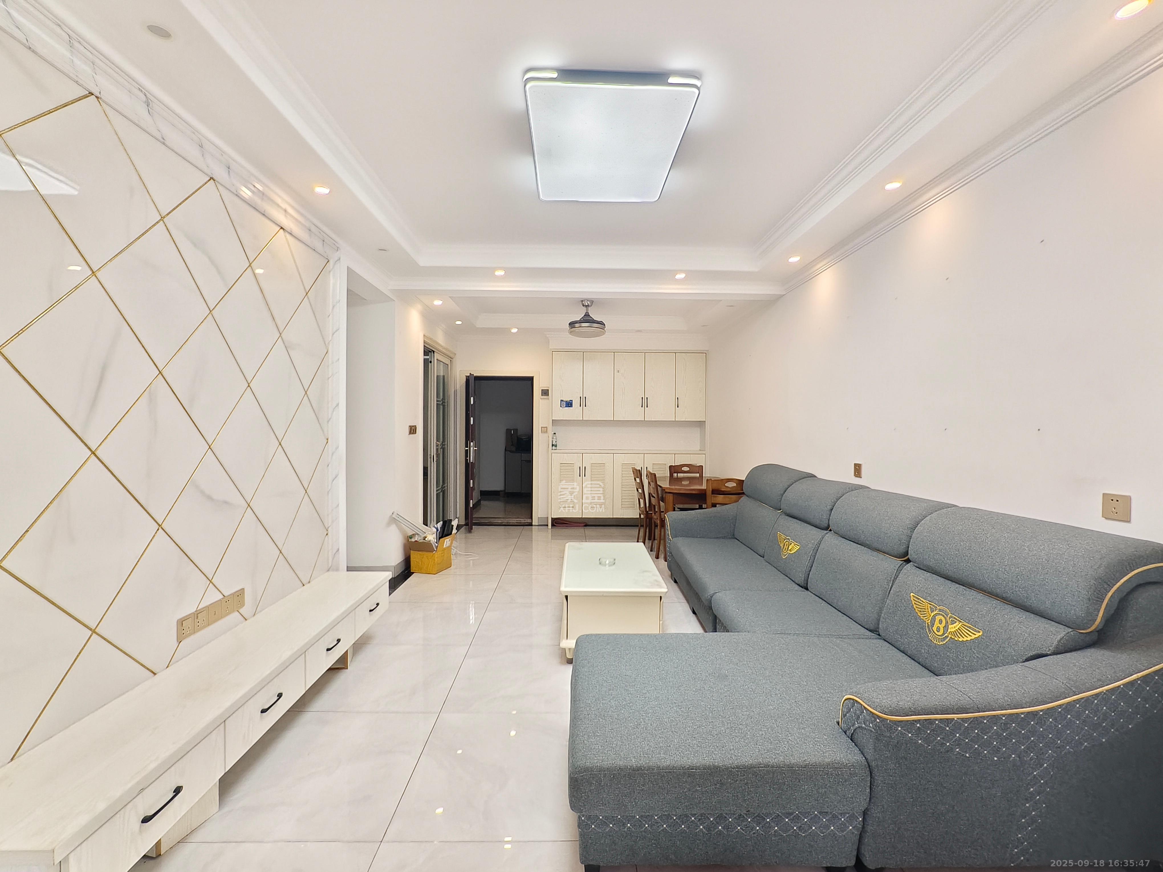 中建悦和城 3室2厅1卫 2400.0元/月 中建悦和城 3室2厅1卫 2400.0元/月室内图