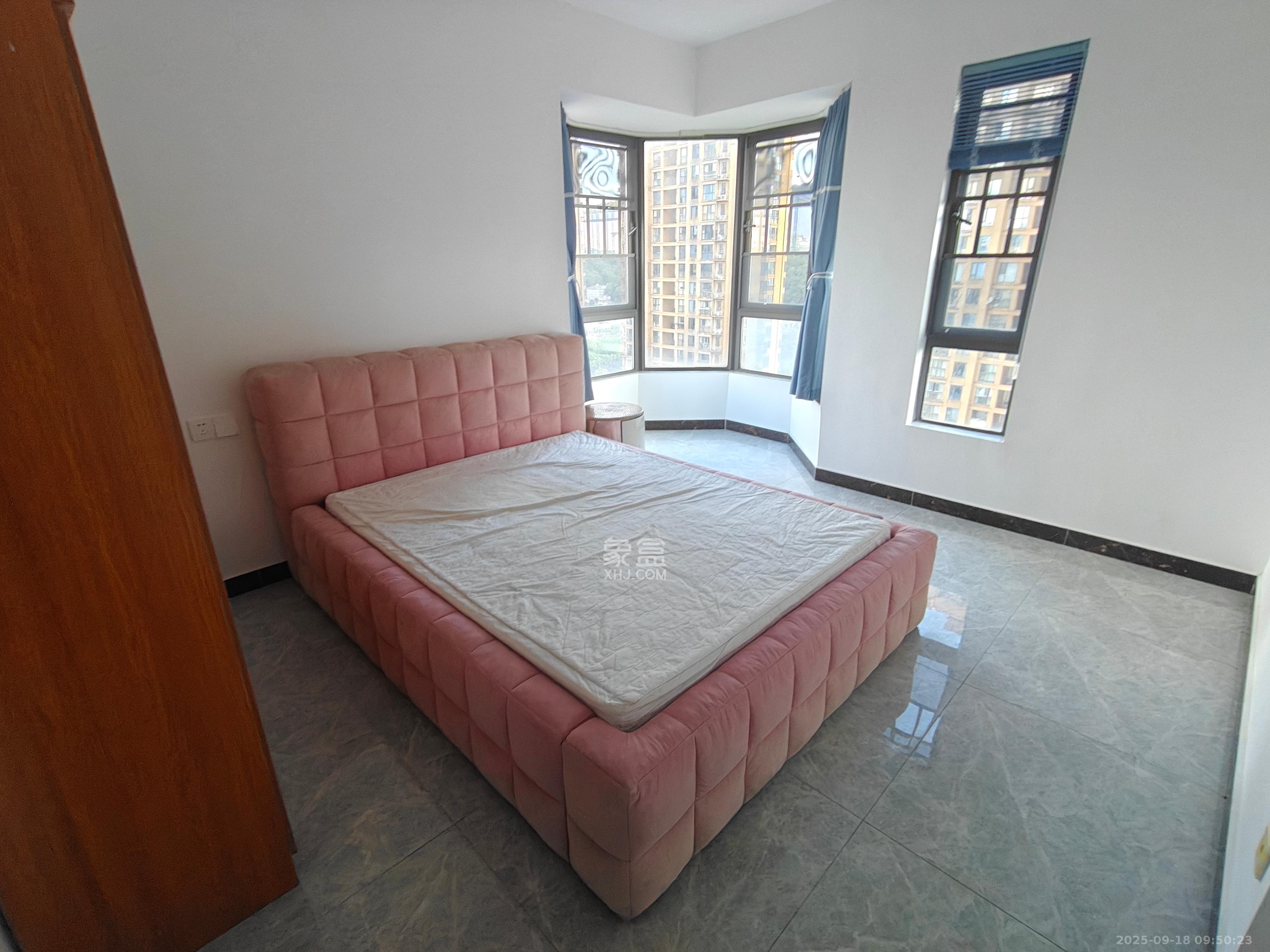 中一九骏(枫桥苑) 4室1厅2卫 4000.0元/月 中一九骏(枫桥苑) 4室1厅2卫 4000.0元/月室内图