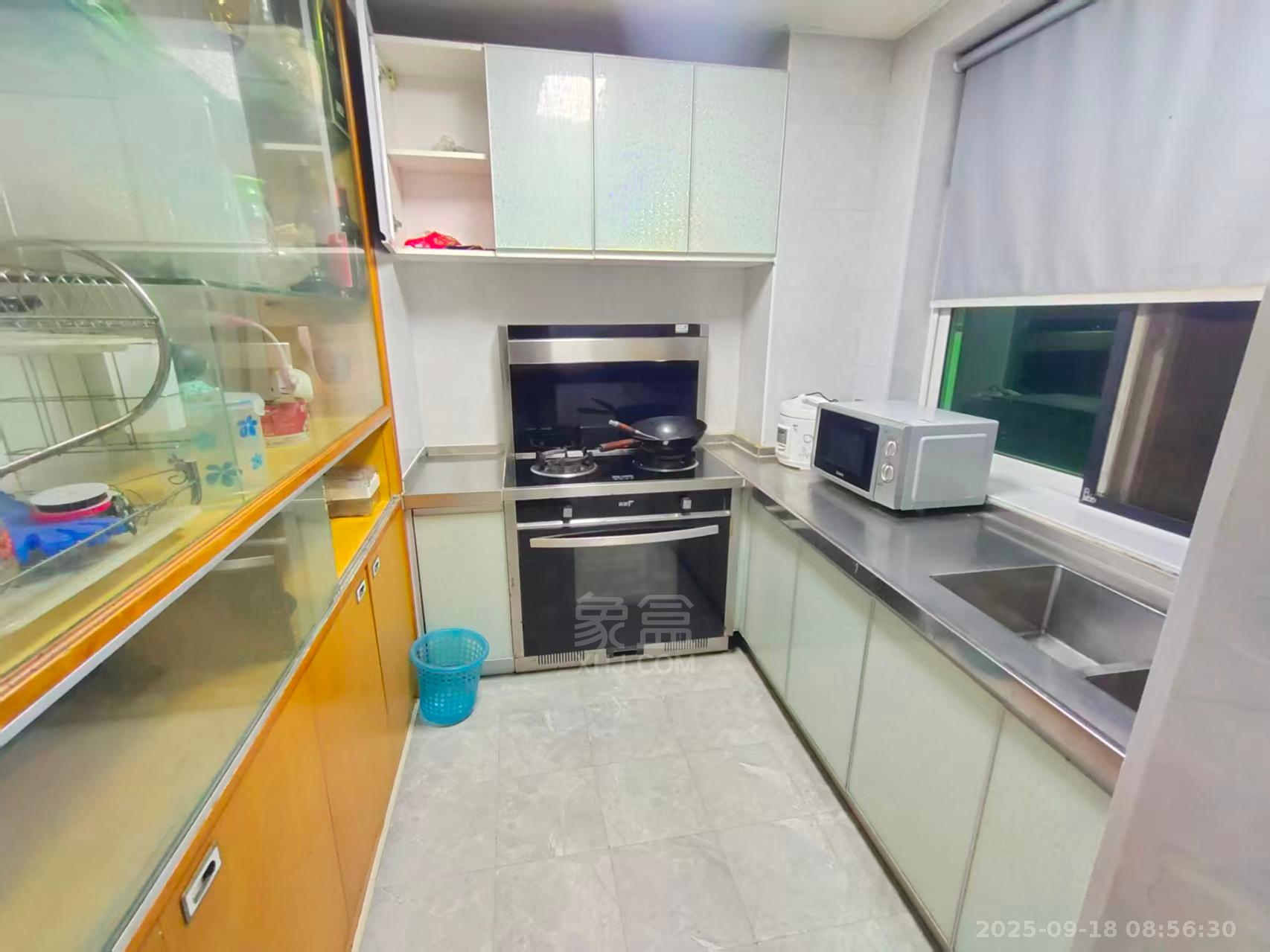 学林雅苑 4室2厅1卫 2200.0元/月 学林雅苑 4室2厅1卫 2200.0元/月室内图