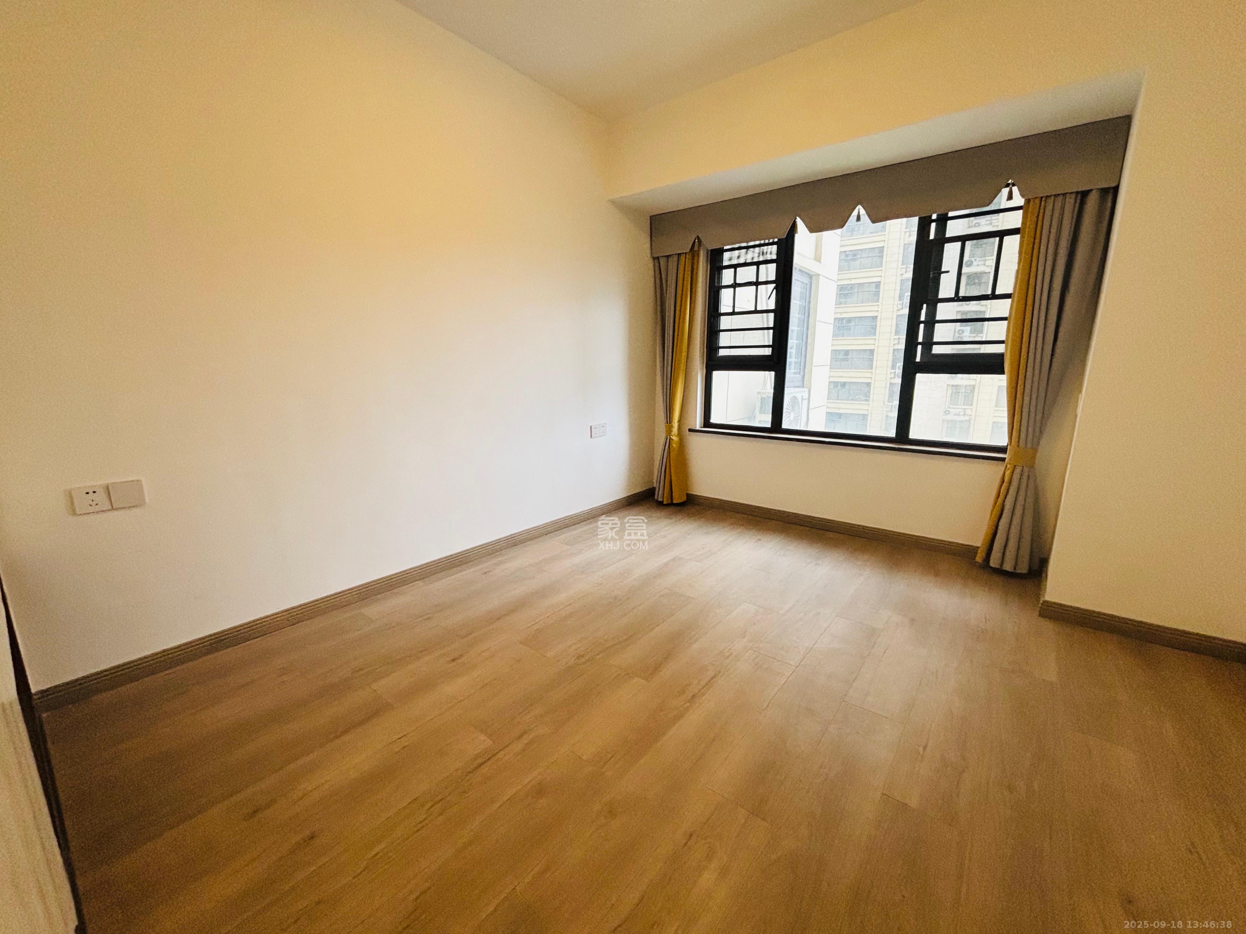 梅溪正荣府 4室2厅2卫 3700.00元/月 梅溪正荣府 4室2厅2卫 3700.00元/月室内图